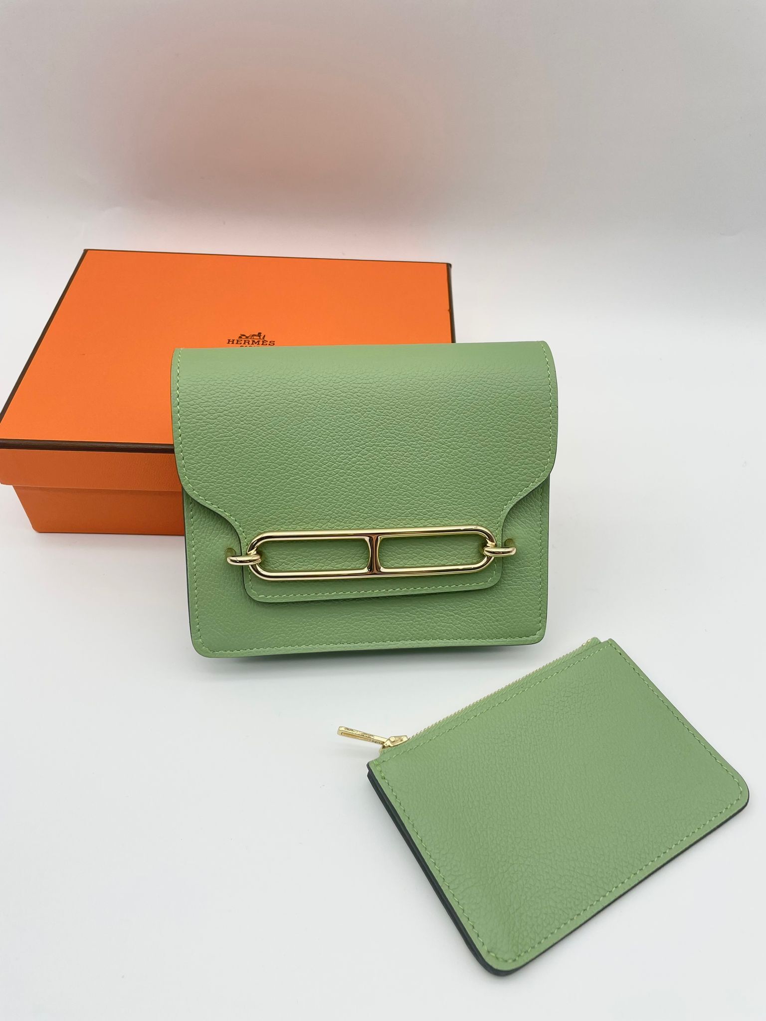 BE032 Hermes Roulis Slim wallet - 牛油果綠色 12.5 x 10 cm H082053CP 3I