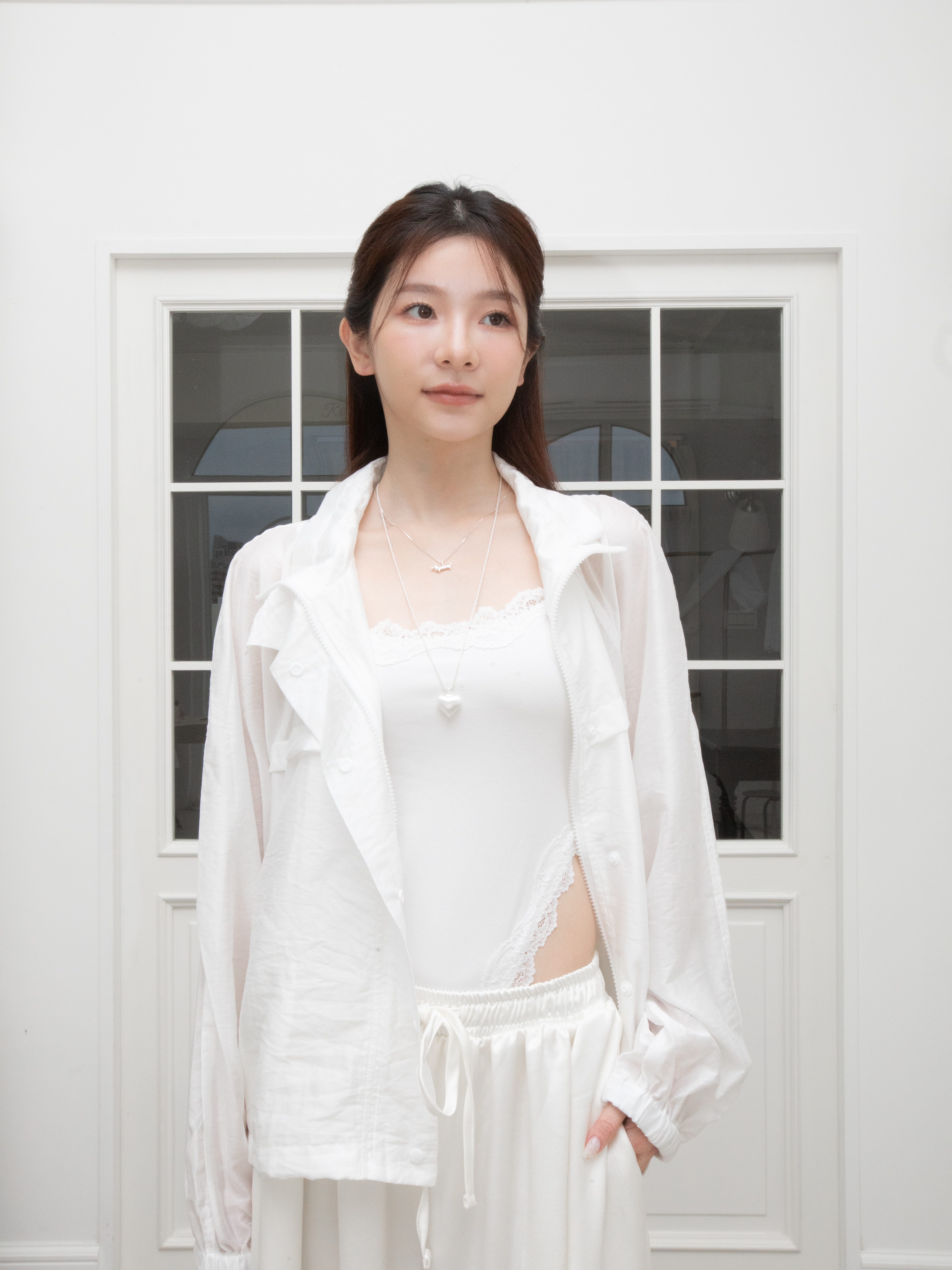 T19 CROPPED DRAWSTRING WINDBREAKER