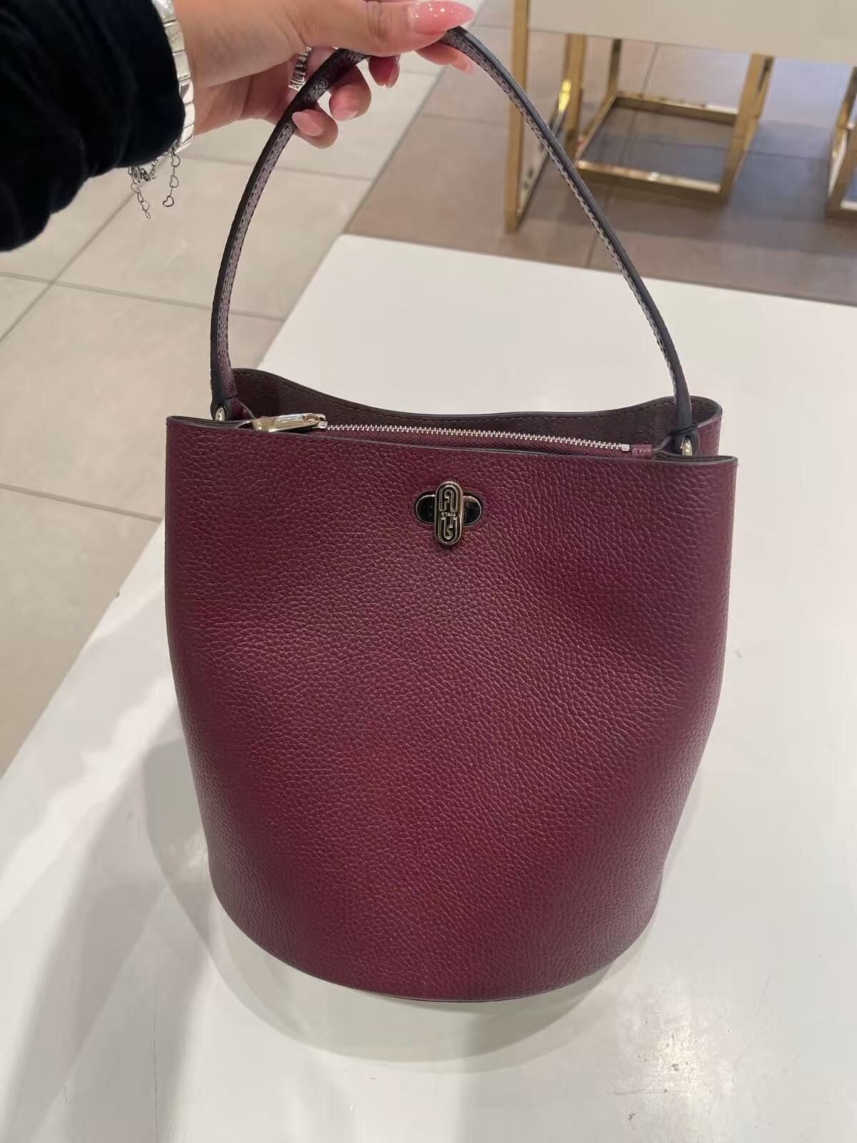 【預購】H0612124 Furla Danae 水桶包 (酒紅色)