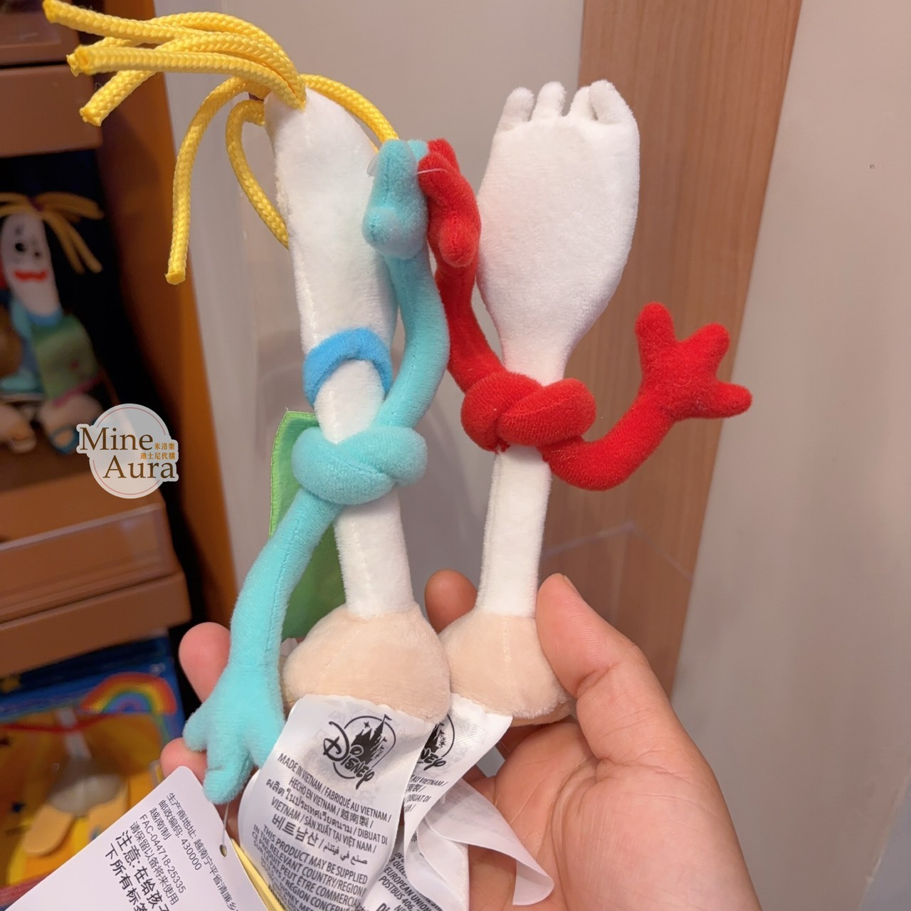 叉奇 Forky 凱倫貝芙麗 Karen Beverly 磁鐵 坐肩 絨毛 娃娃 公仔 玩具總動員 Toy Story -上海迪士尼樂園