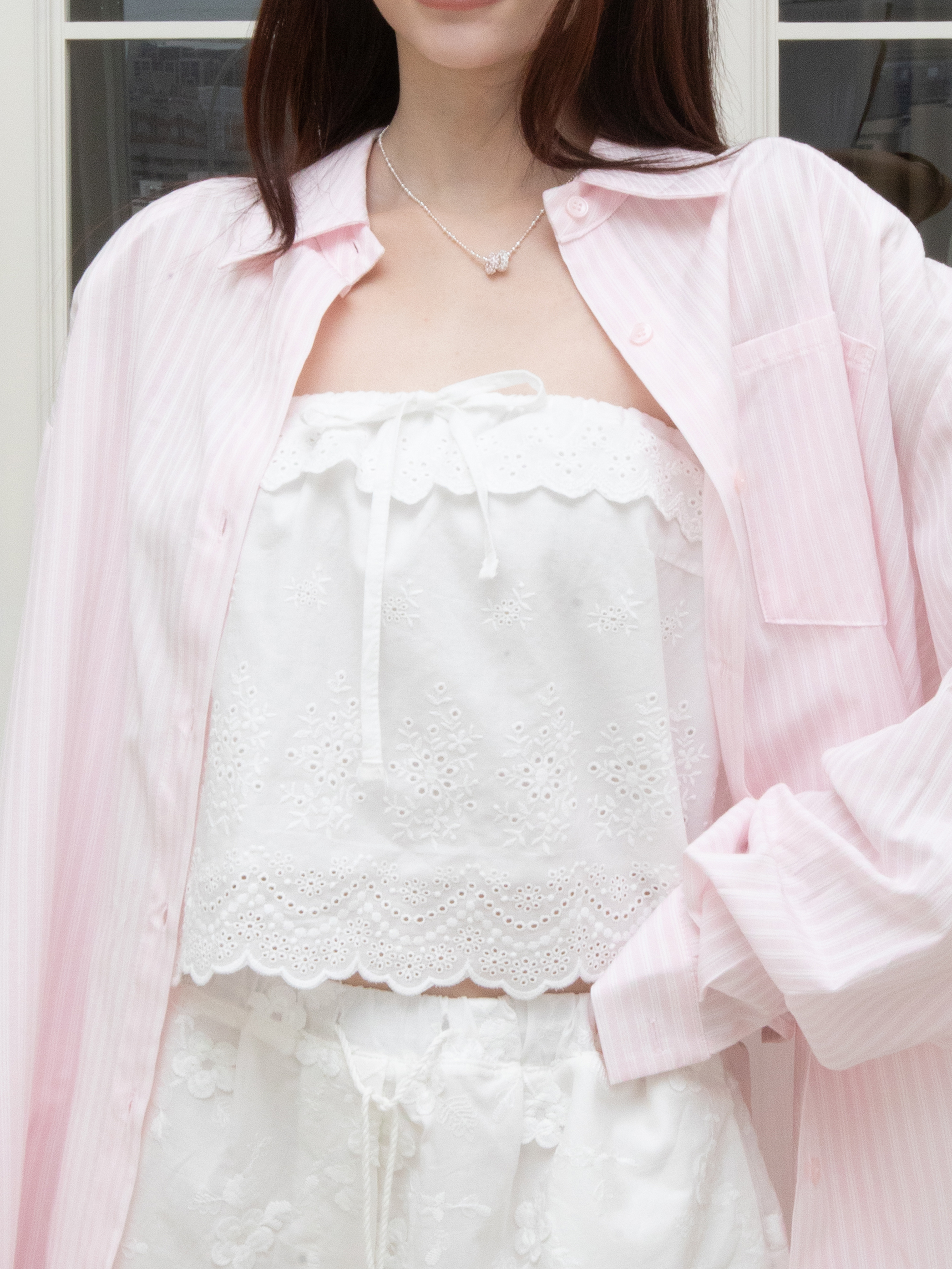 T08 EYELET LACE TIE FRONT TUBE TOP