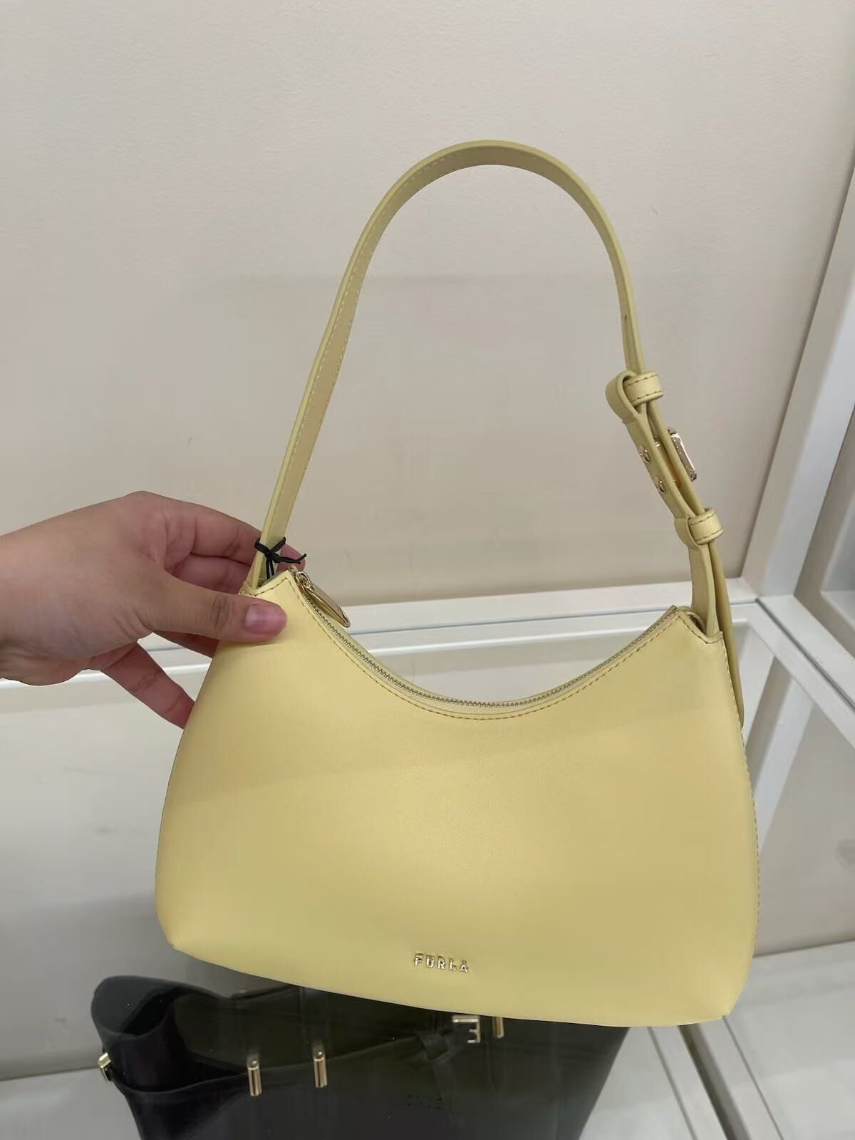 【預購】H0612144 Furla Iride 小號單肩包 (淺黃色)