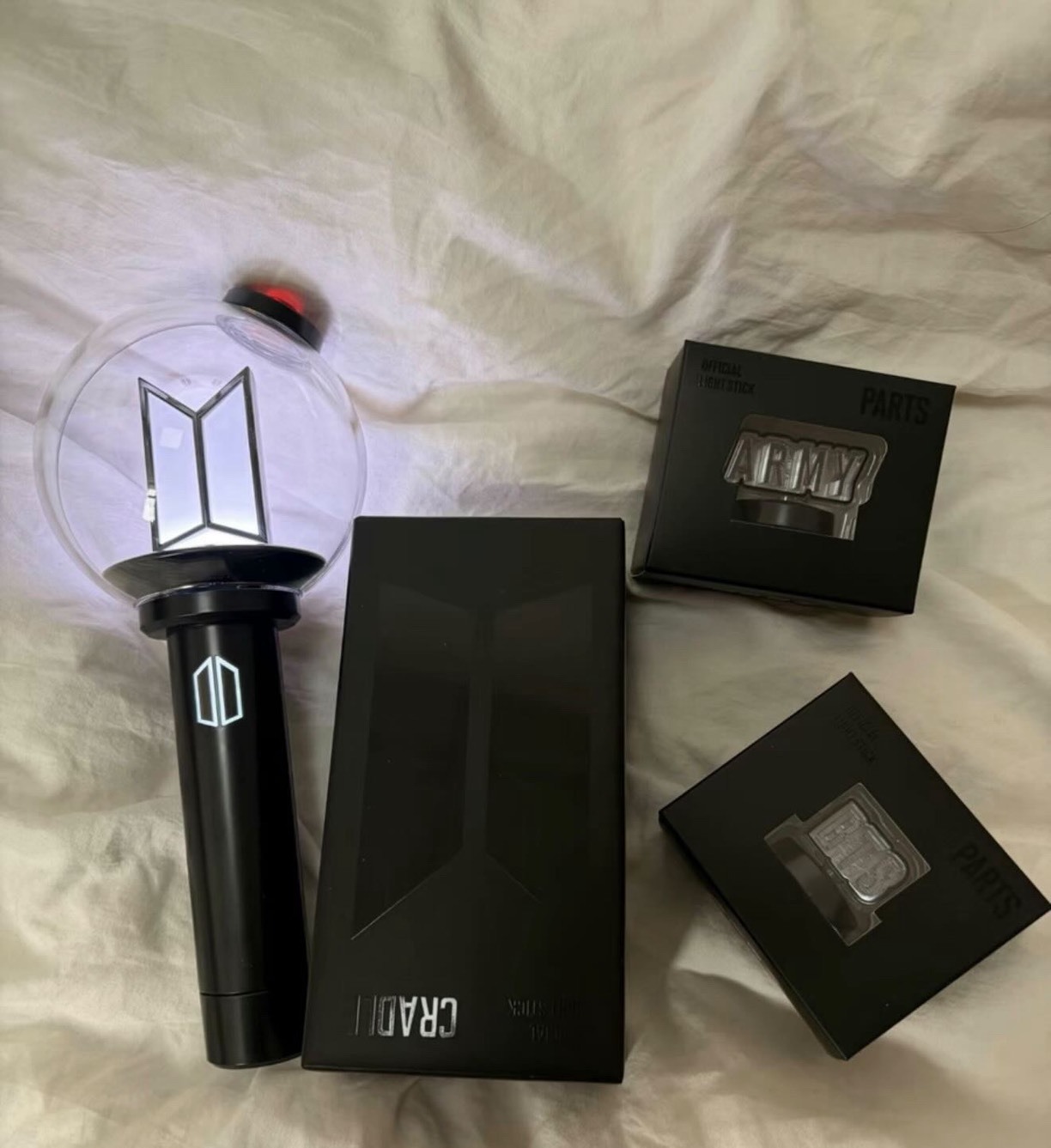 【Luxury】預購 BTS OFFICIAL LIGHT STICK VER.4 四代手燈 1 週邊 阿米棒 官方購入正品 應援 K-POP 演唱會