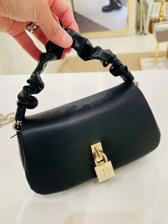 【預購】H0612107 Furla 手提包 (黑色)