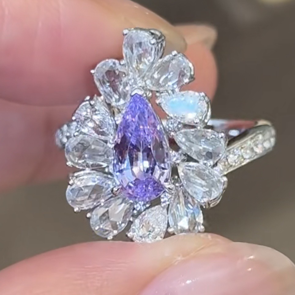 ลาเวนเดอร์ทไวไลท์｜ไพลินลาเวนเดอร์ธรรมชาติไม่ผ่านการเผา (Unheated Lavender Sapphire)