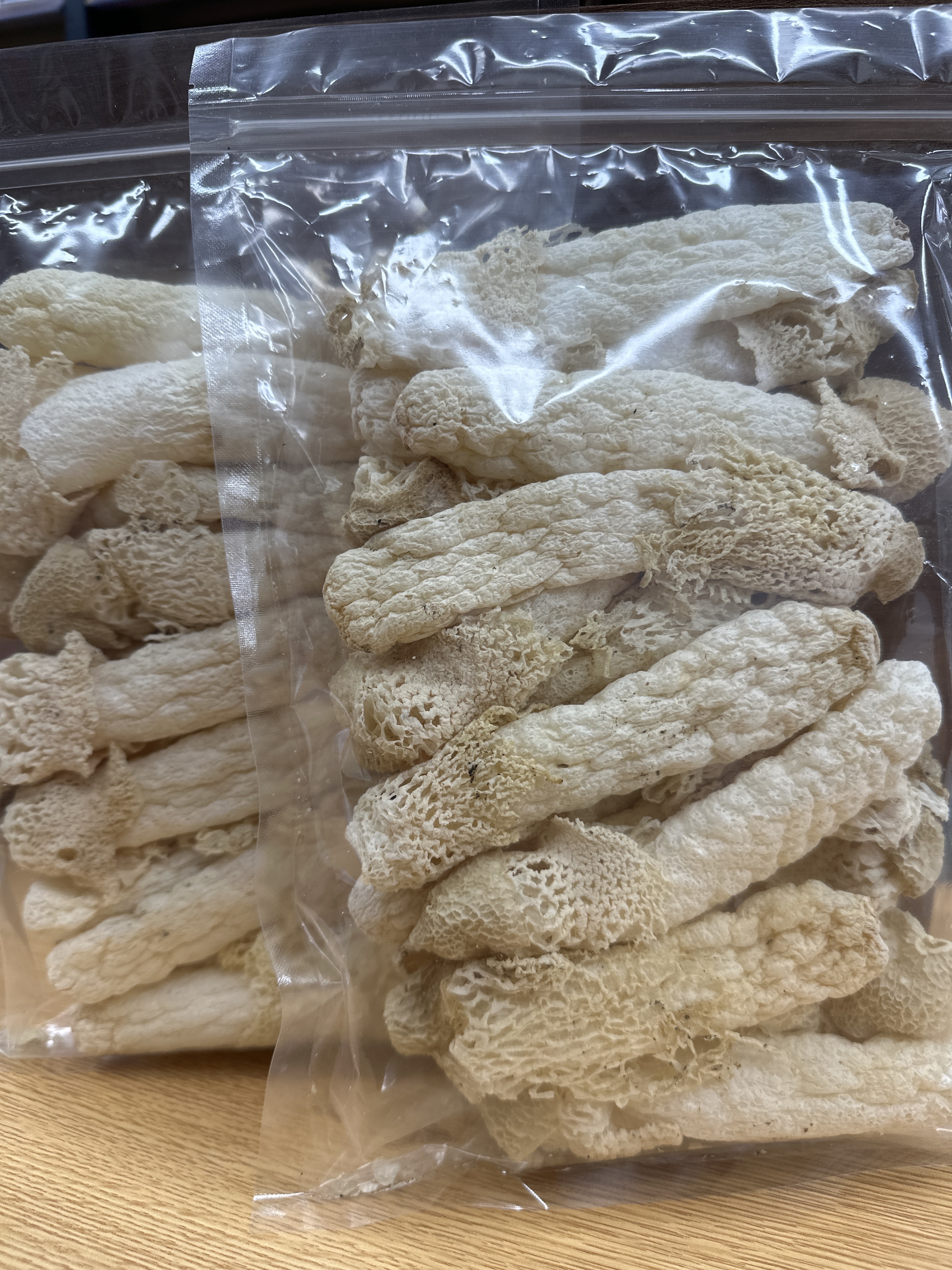 TR34 野生竹笙買（75克） (買一送一 共2件) **到期日:約2027/12 **需冷藏於0-5℃度範圍 內保存