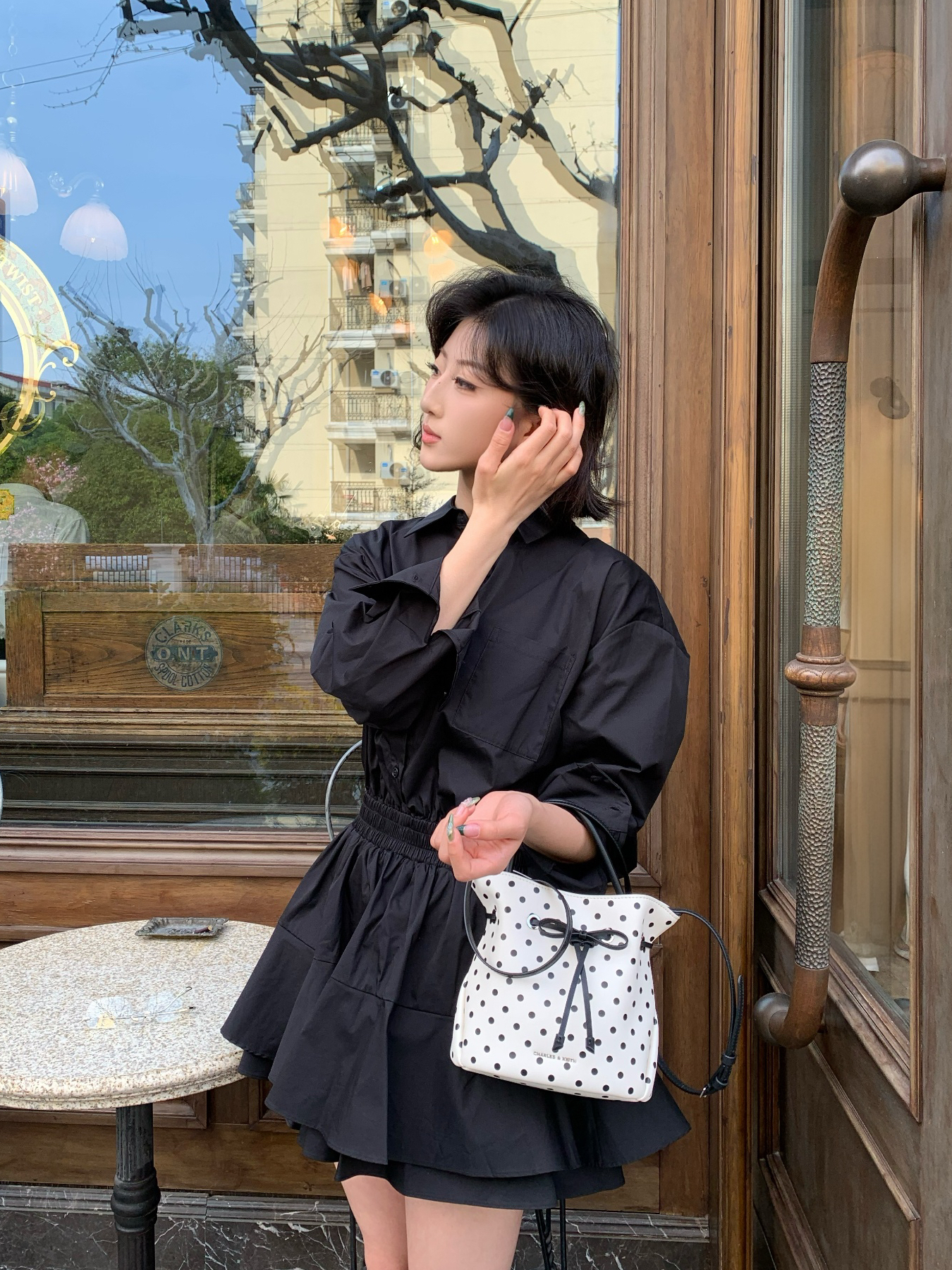 代購-CHARLES&KEITH 小ck 波點 抽繩 斜挎包 皮質 水桶包 手提包