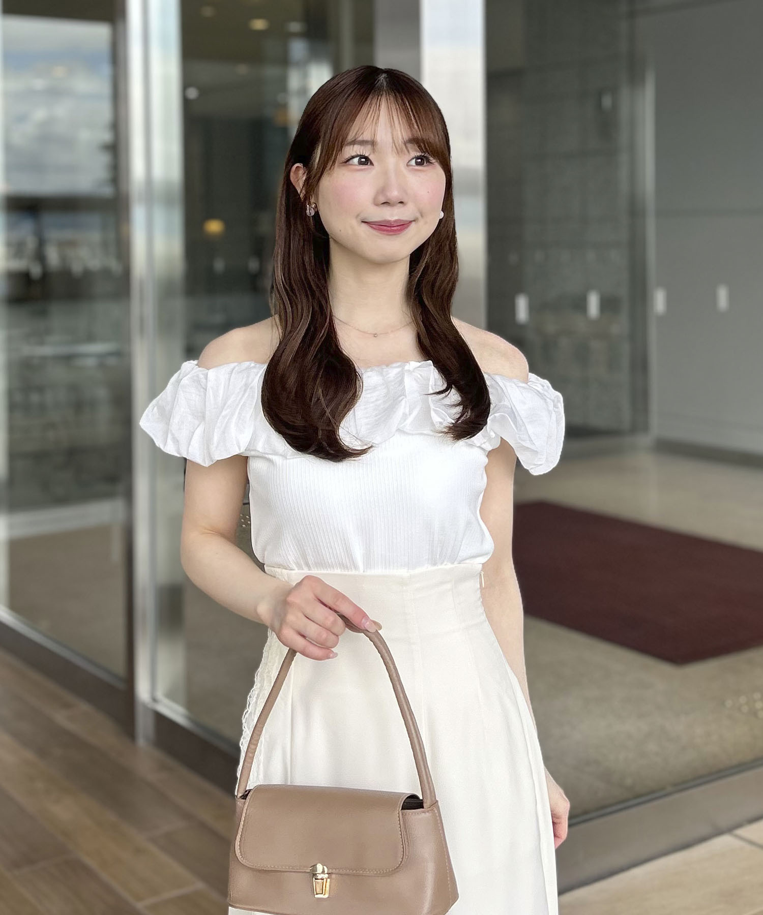 [預購] 折扣 LILLIAN CARAT 氣球感設計一字領上衣