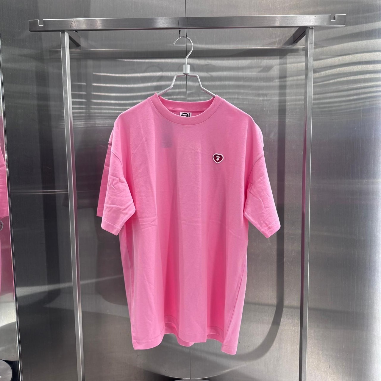 Aape 矽膠愛心小標 短袖上衣 短T