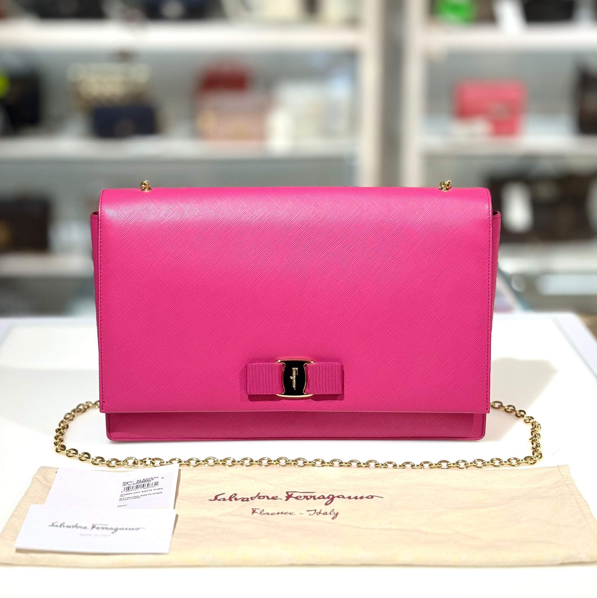 限時2折!!!全新FERRAGAMO 21E015 桃紅色牛皮蝴蝶扣 #菲拉格慕 #BRAND NEW #香榭站正品