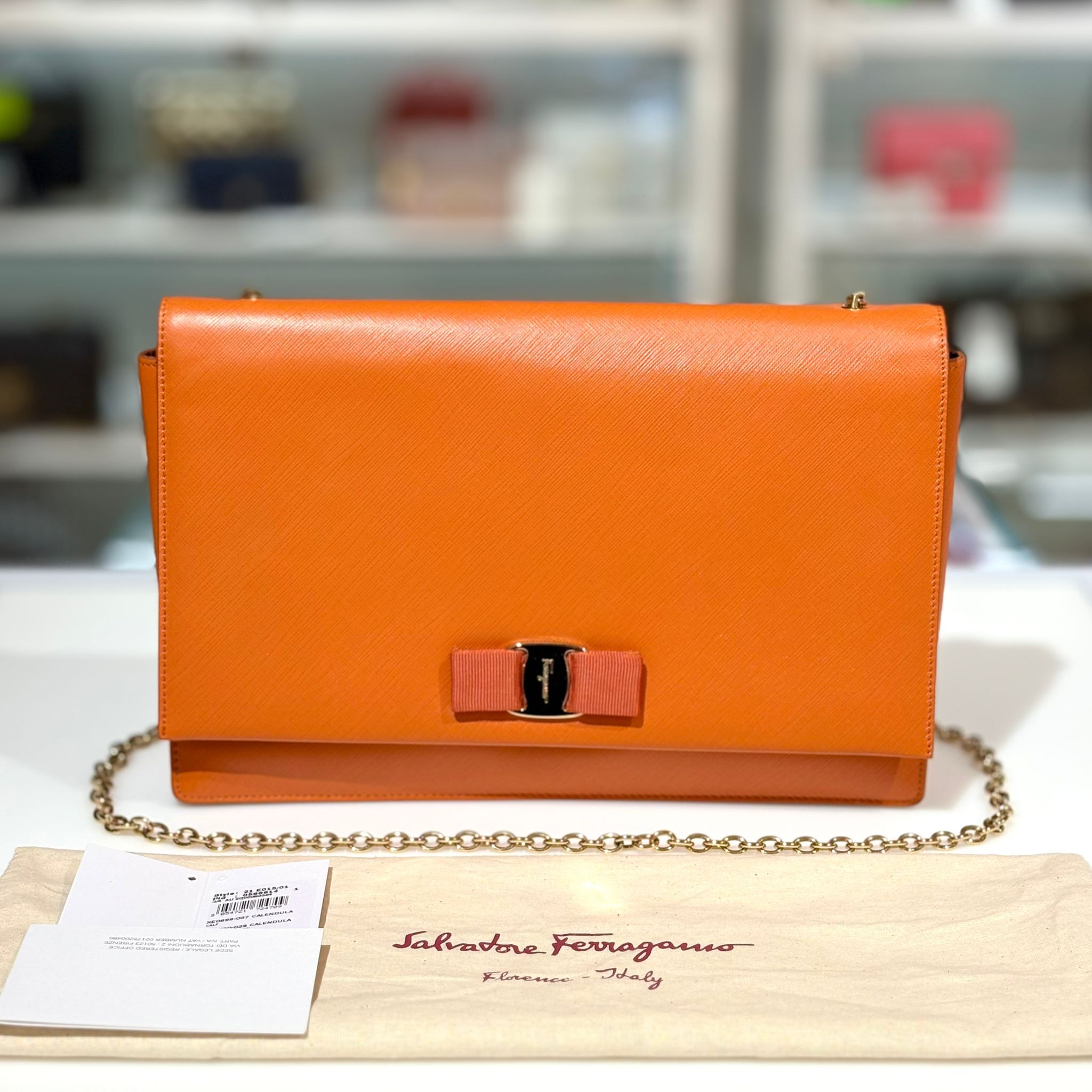 限時2折!!!全新FERRAGAMO 21E015 橙色牛皮蝴蝶扣 #菲拉格慕 #BRAND NEW #香榭站正品