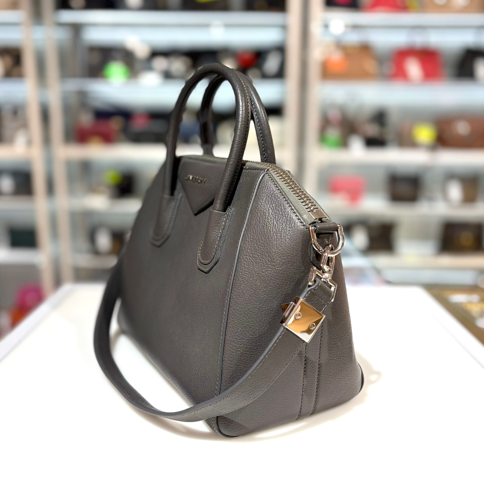 2.2折限時!!! 全新GIVENCHY ANTIGONA BB05117012 灰色牛皮 #紀梵希 #BRAND NEW #香榭站正品