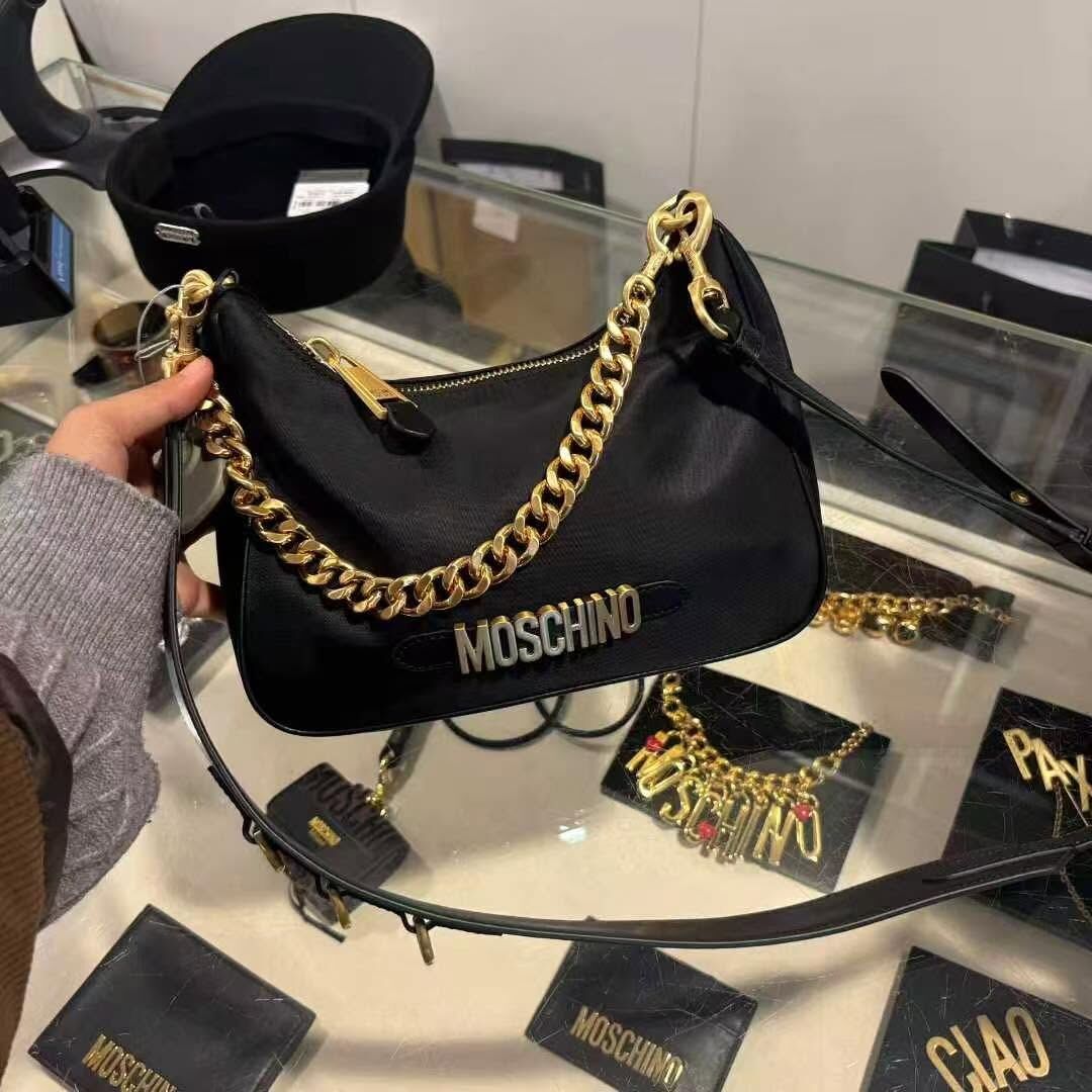 LYS01917 Moschino 金logo尼龍腋下包