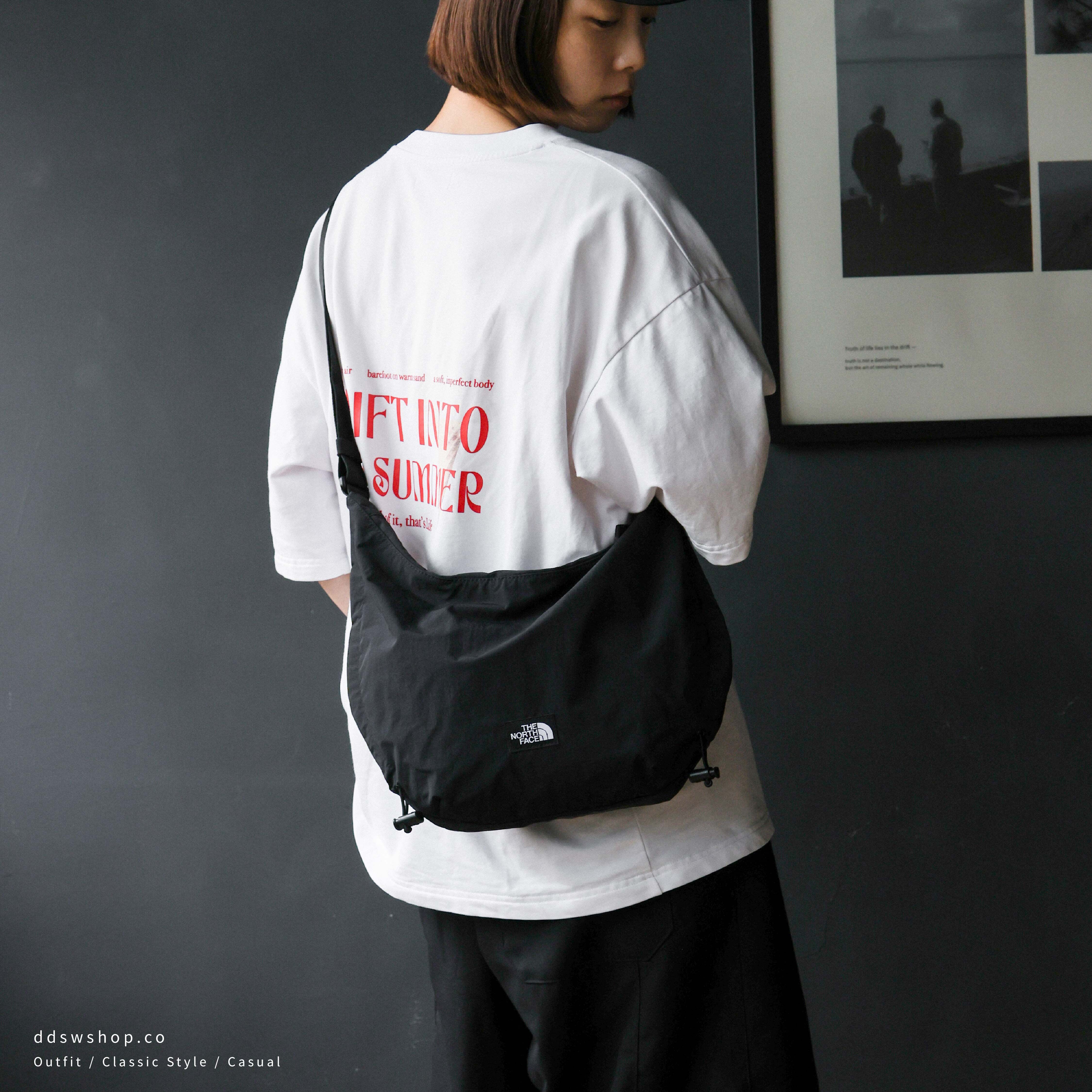 "現貨+代購" THE NORTH FACE BREEZE CROSS BAG M 抽繩半月包
