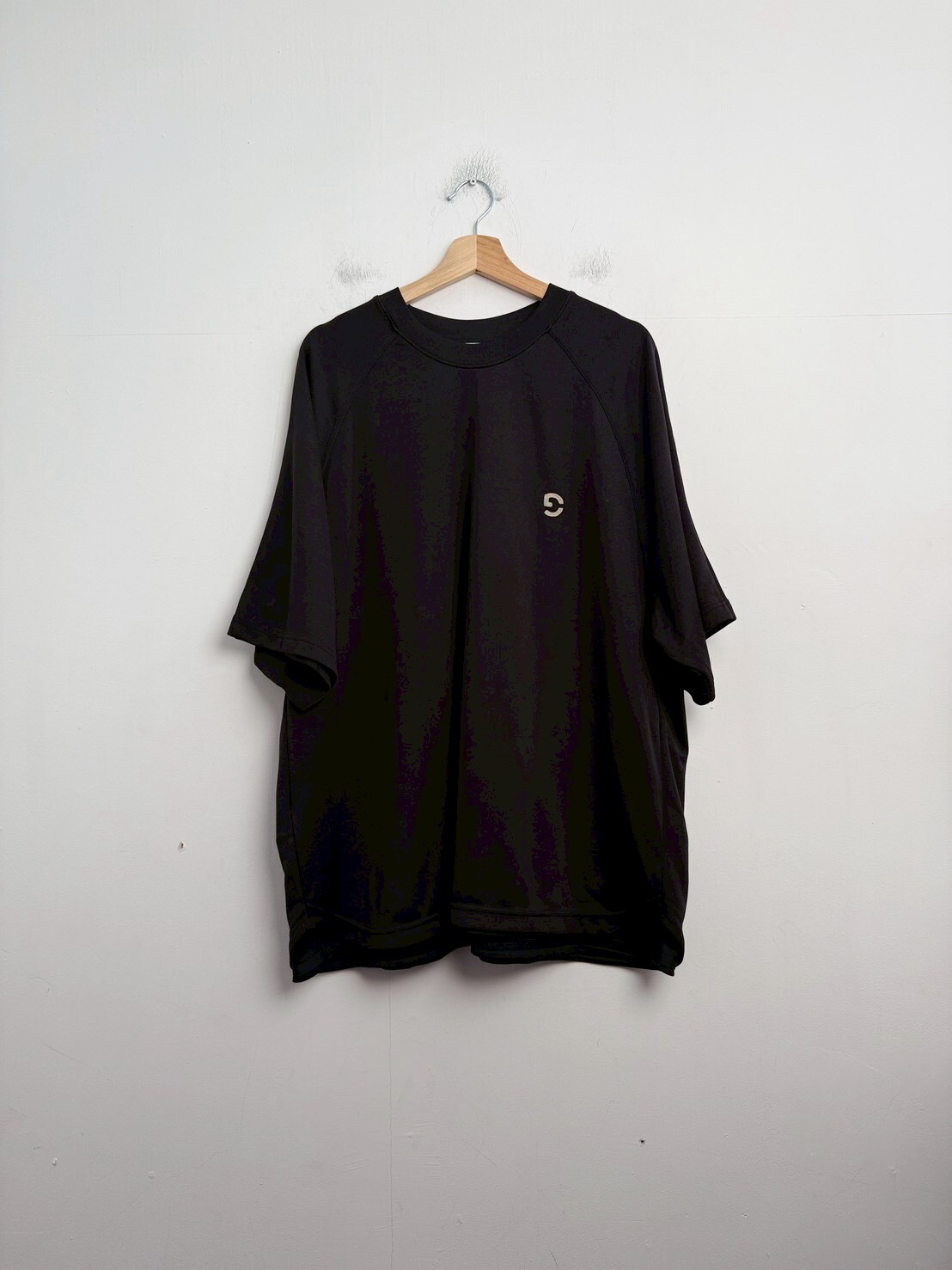 GOOPiMADE MOUNT & RIVER Rve-T3 Riverside Track Tee SIZE 3