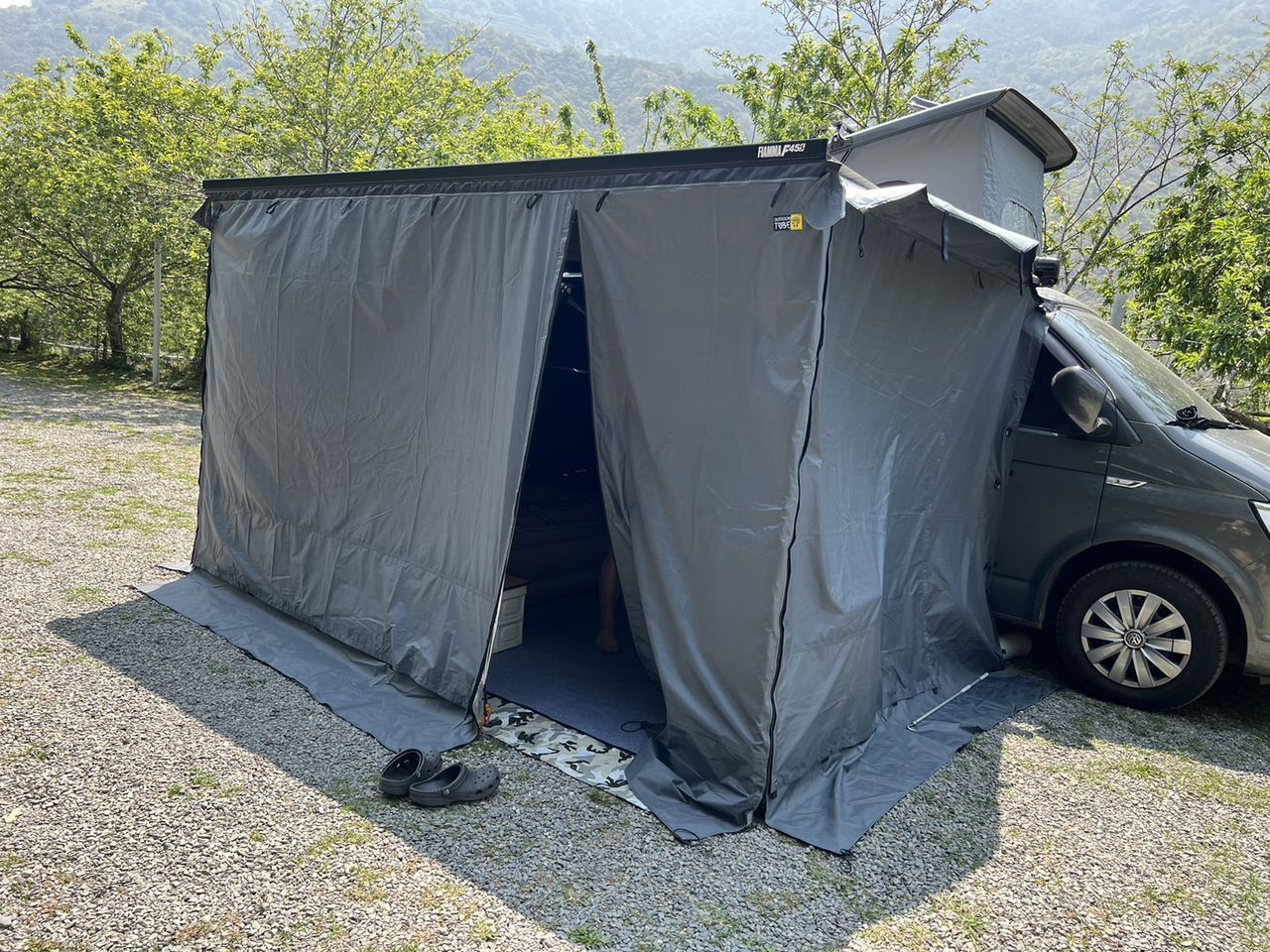 台灣OUTDOOR TRIBE -FIAMMA車邊帳邊布/活動客廳帳 (台灣製/5000耐水壓)-灰色布+環保透明膠版.