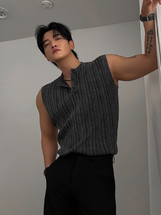 Crack Pigment Henley Neck Sleeveless