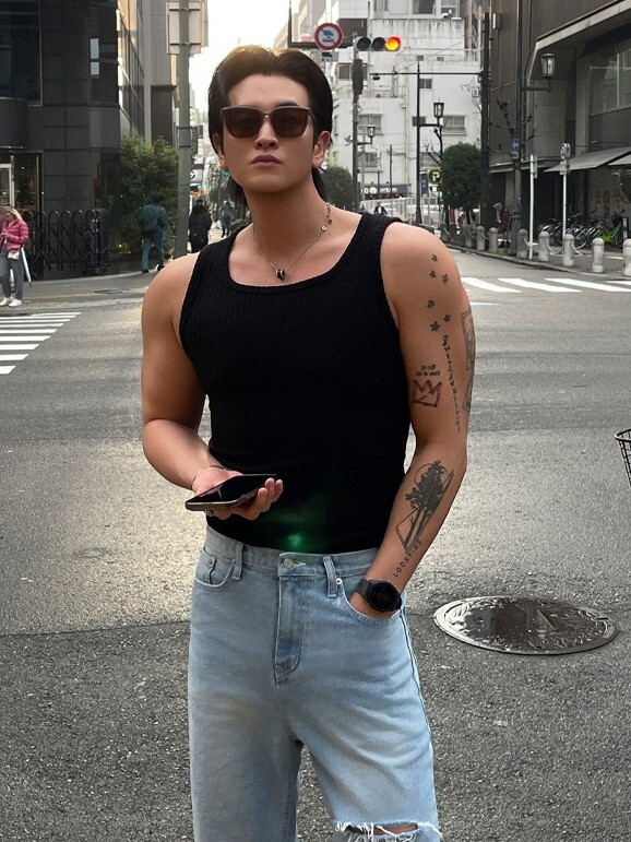 Niro Square Neck Ribbed Sleeveless Vest