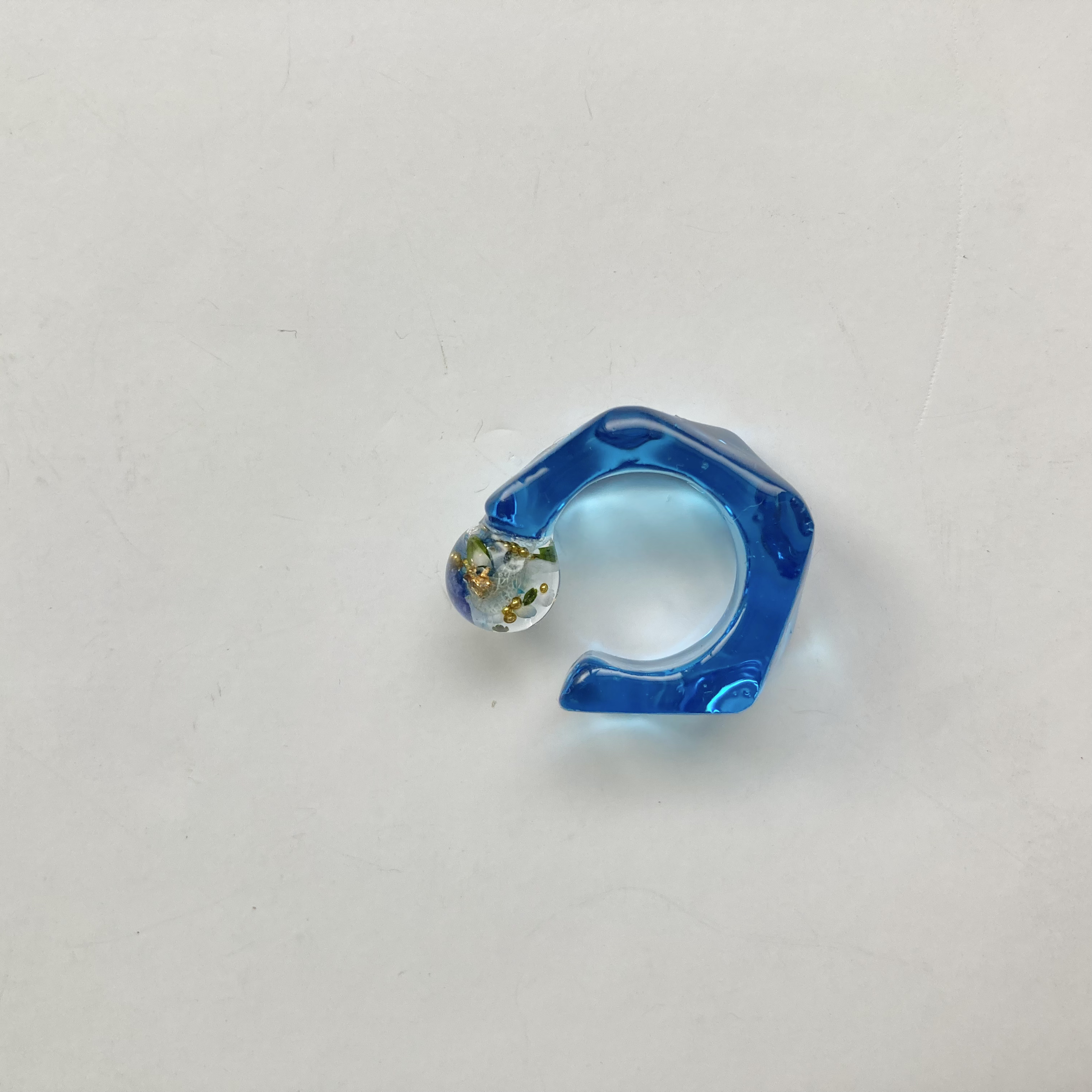 [kenny handmade] 幻彩琉璃耳骨夾 | 水藍 | NO.006
