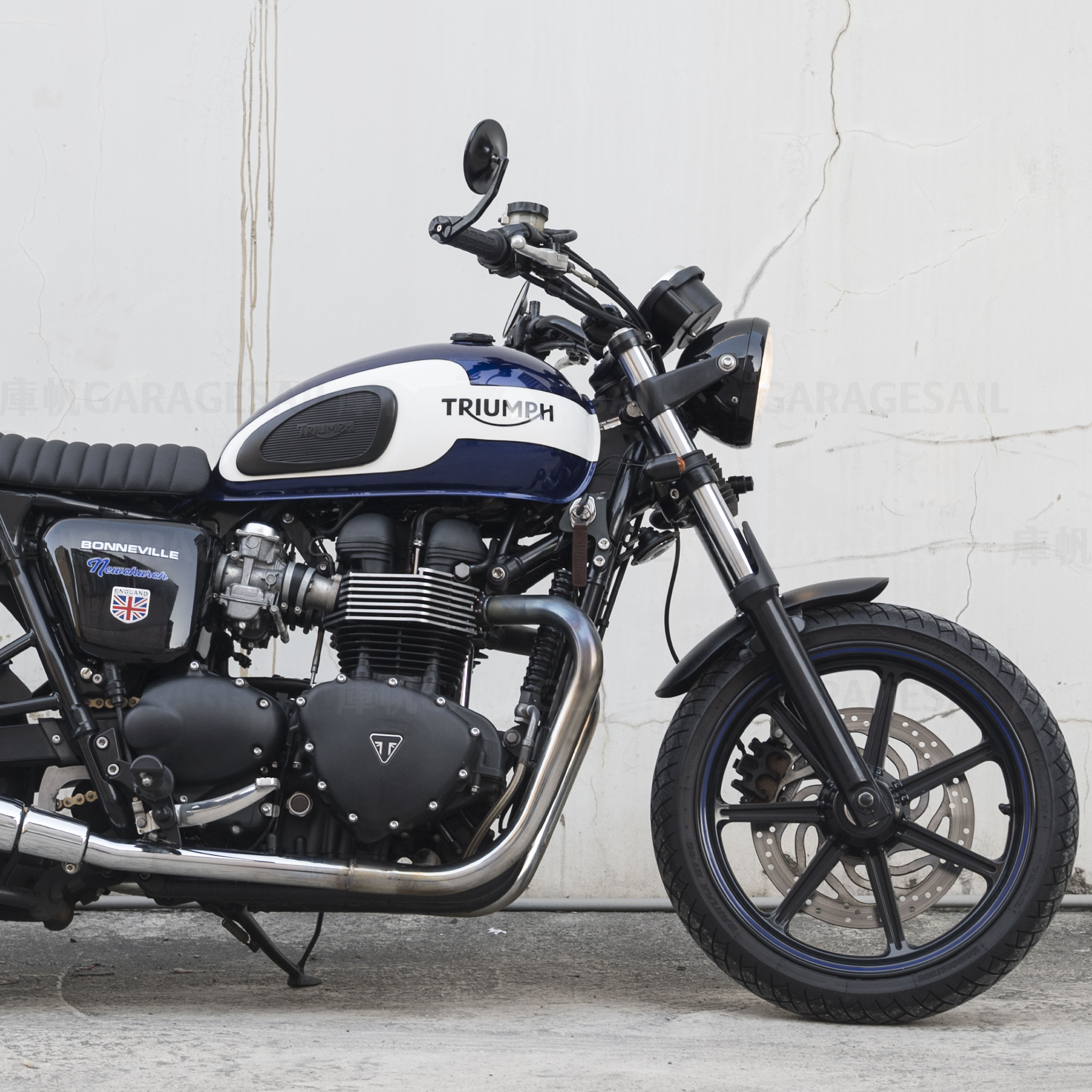 7" (ECE) Side Mount Headlight - Gloss Black