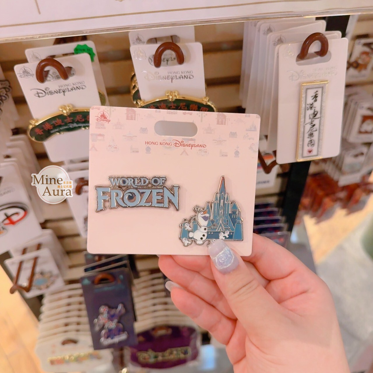 香港迪士尼樂園 地標主題 World of Frozen 雪寶 Olaf 造型 徽章 PIN 冰雪奇緣 Frozen -香港迪士尼樂園