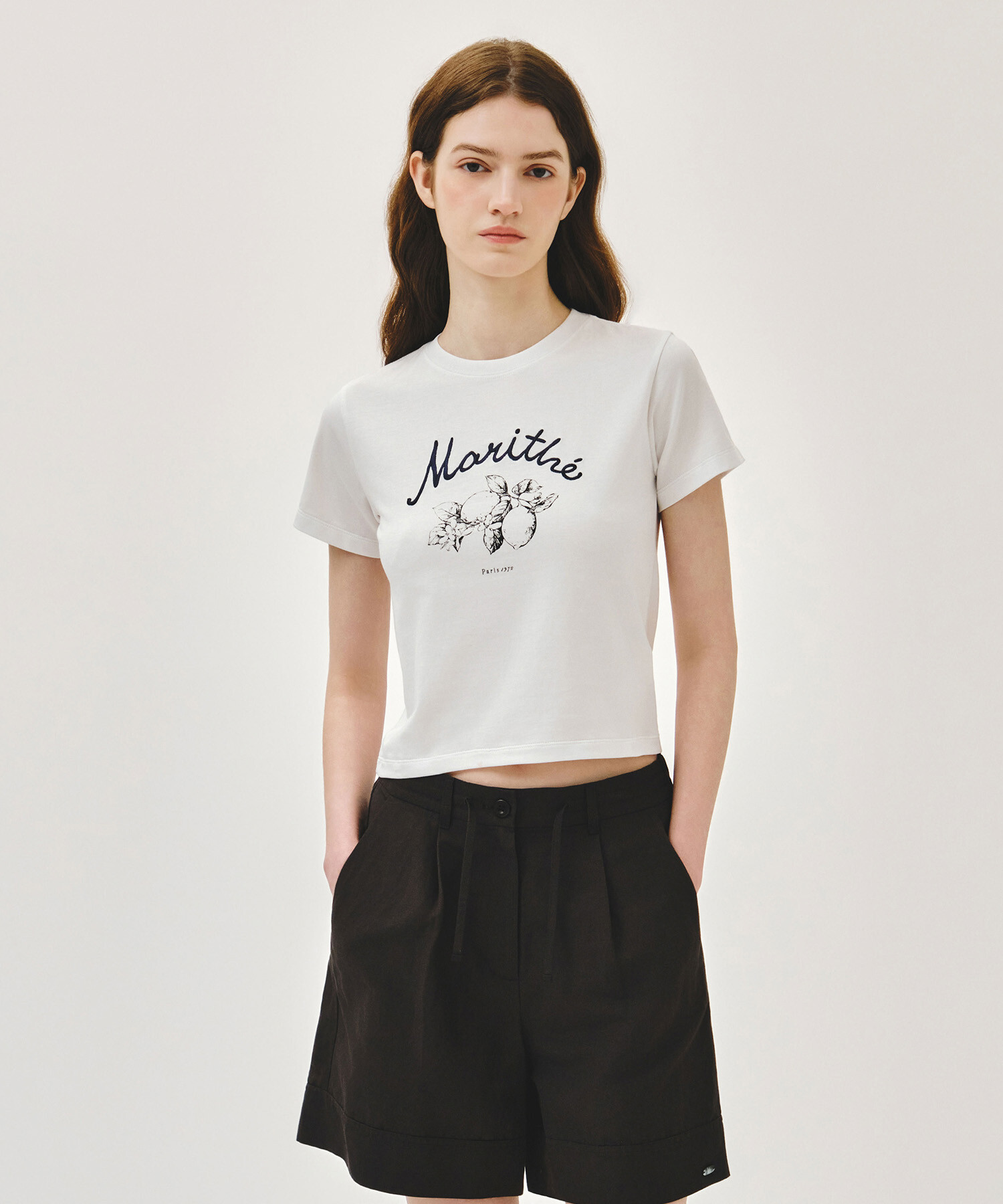 【MFG】W LEMON GRAPHIC SLIM CROP TEE (2 Colors)