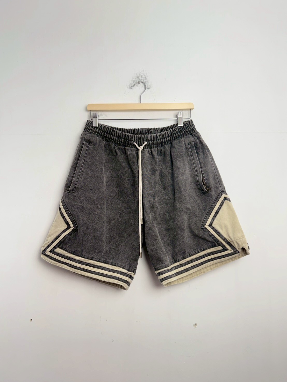 Conjure Black Denim Washed Chicago Shorts SIZE XL