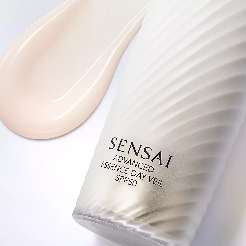 SENSAI -絲光溢彩日用防晒精華乳 40ML  SPF50+