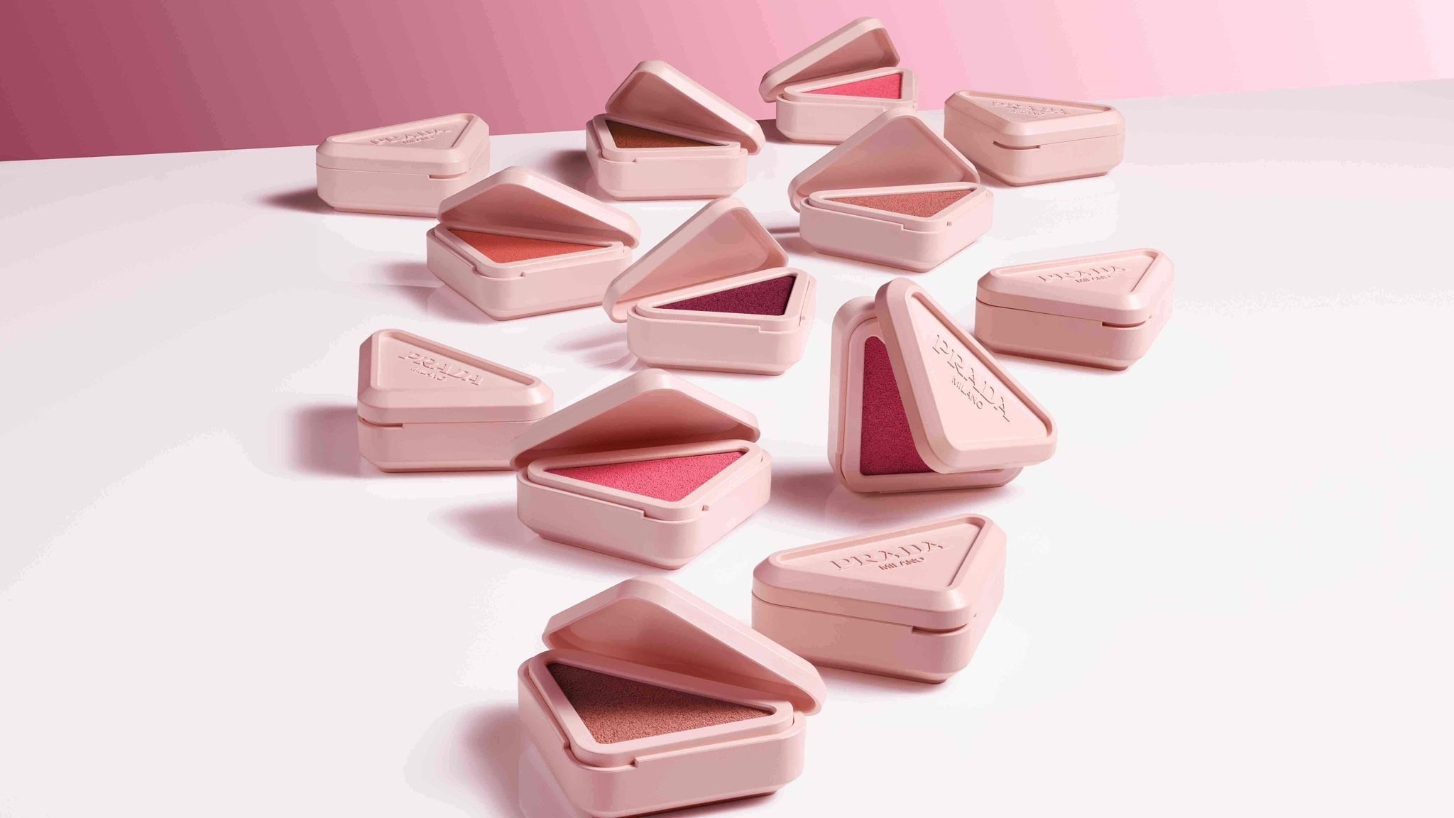 預 購 產 品｜Prada Touch Cream-to-Powder Blush 柔霧多用胭脂膏 3.5g