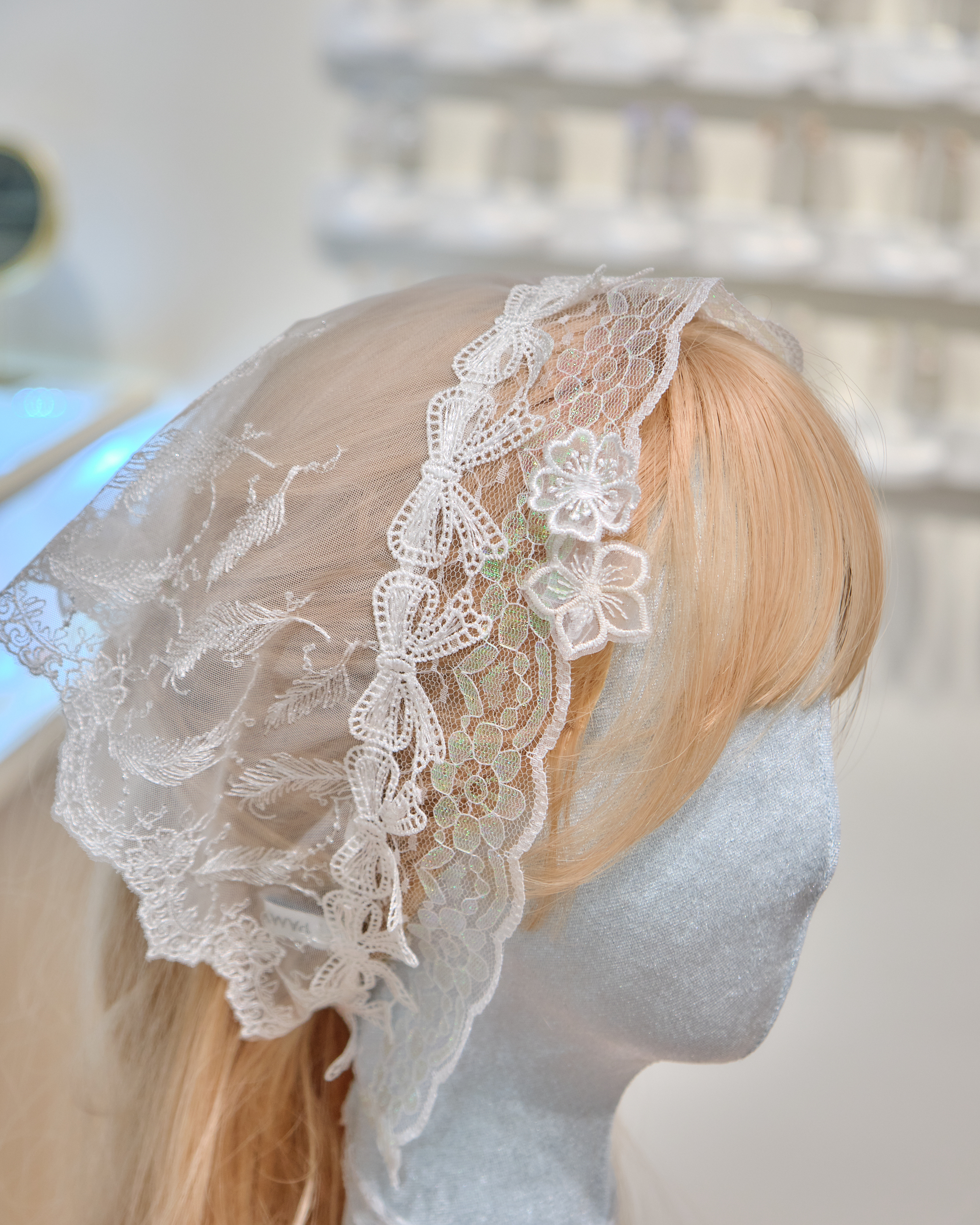13709 Fairy Whisper Lace Veil