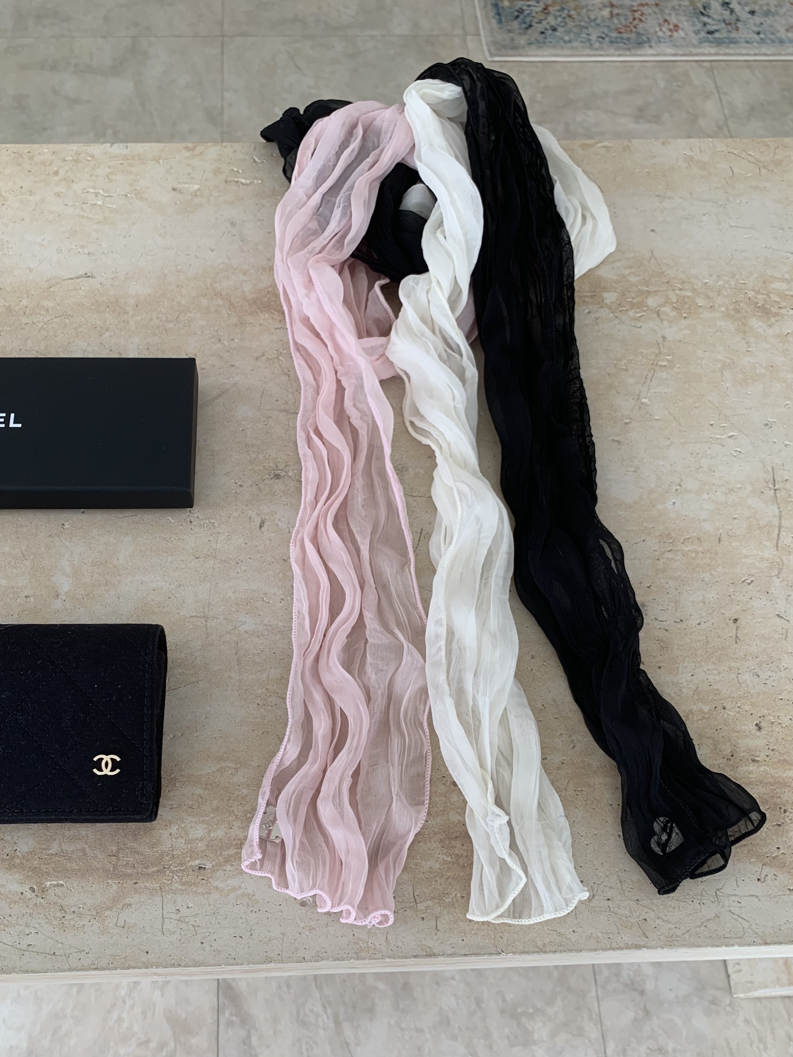 A01 SHEER CRINKLED SKINNY SCARF
