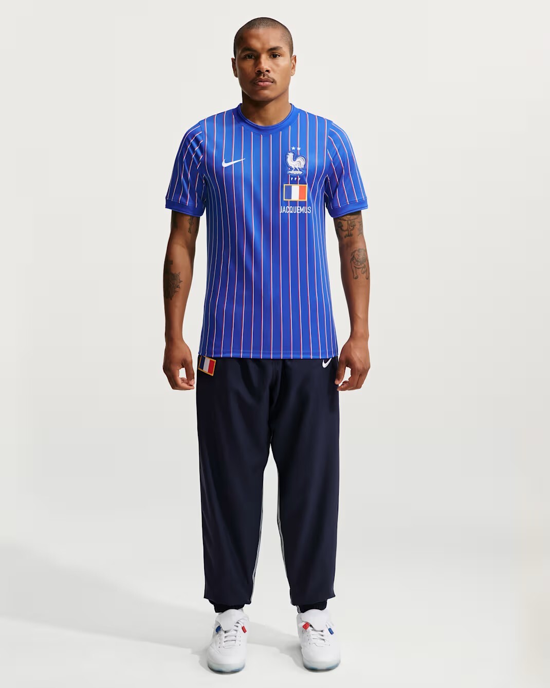 【Focus Store】預購 Jacquemus x Nike France Men's  Academy Pro Short-Sleeve Soccer Top 法國 球衣 IH1674-480
