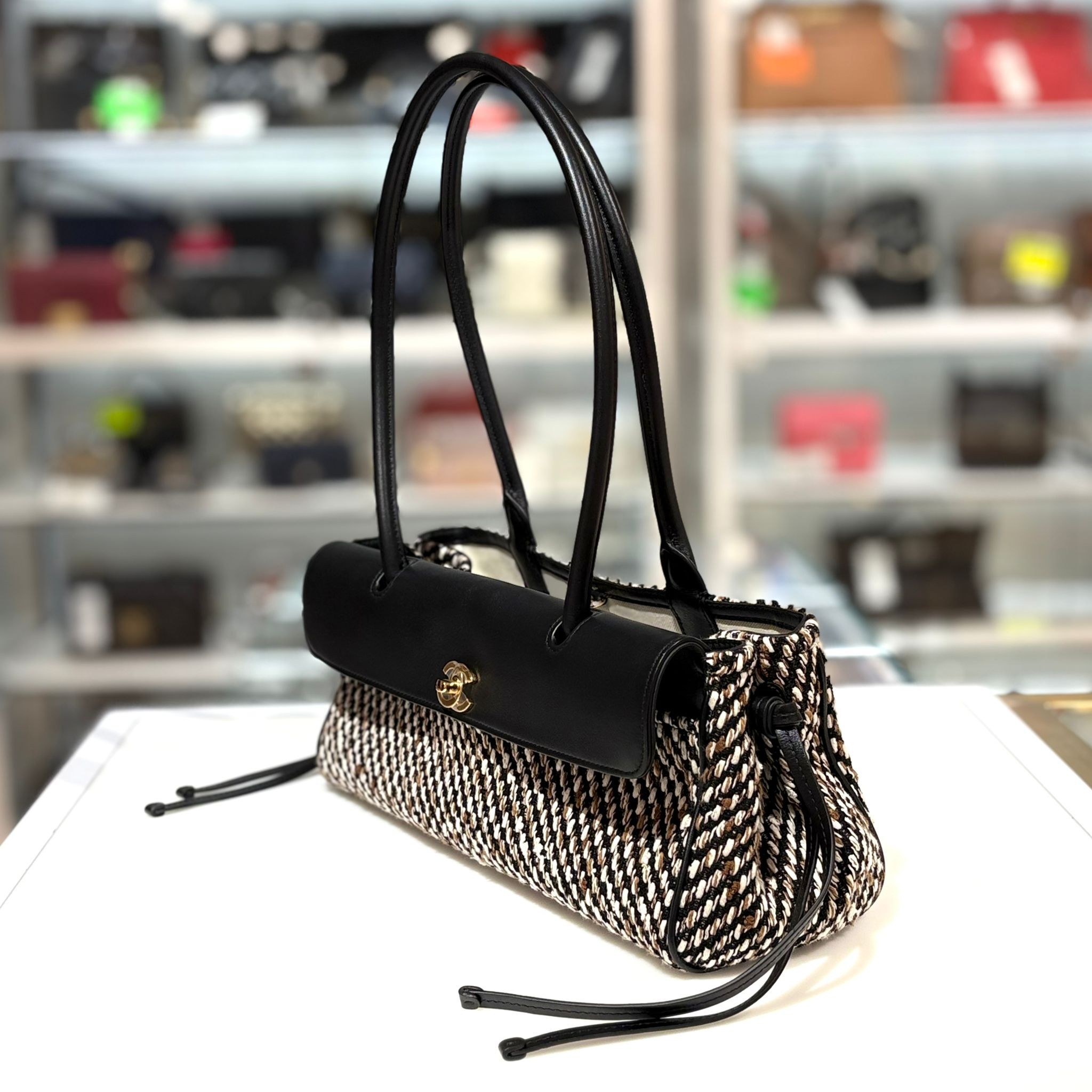 全新Chanel 26S 法棍包 AS6288 牛皮拼粗粒毛呢TWEED淡金扣 H2Uxxxx #BRAND NEW #香榭站正品