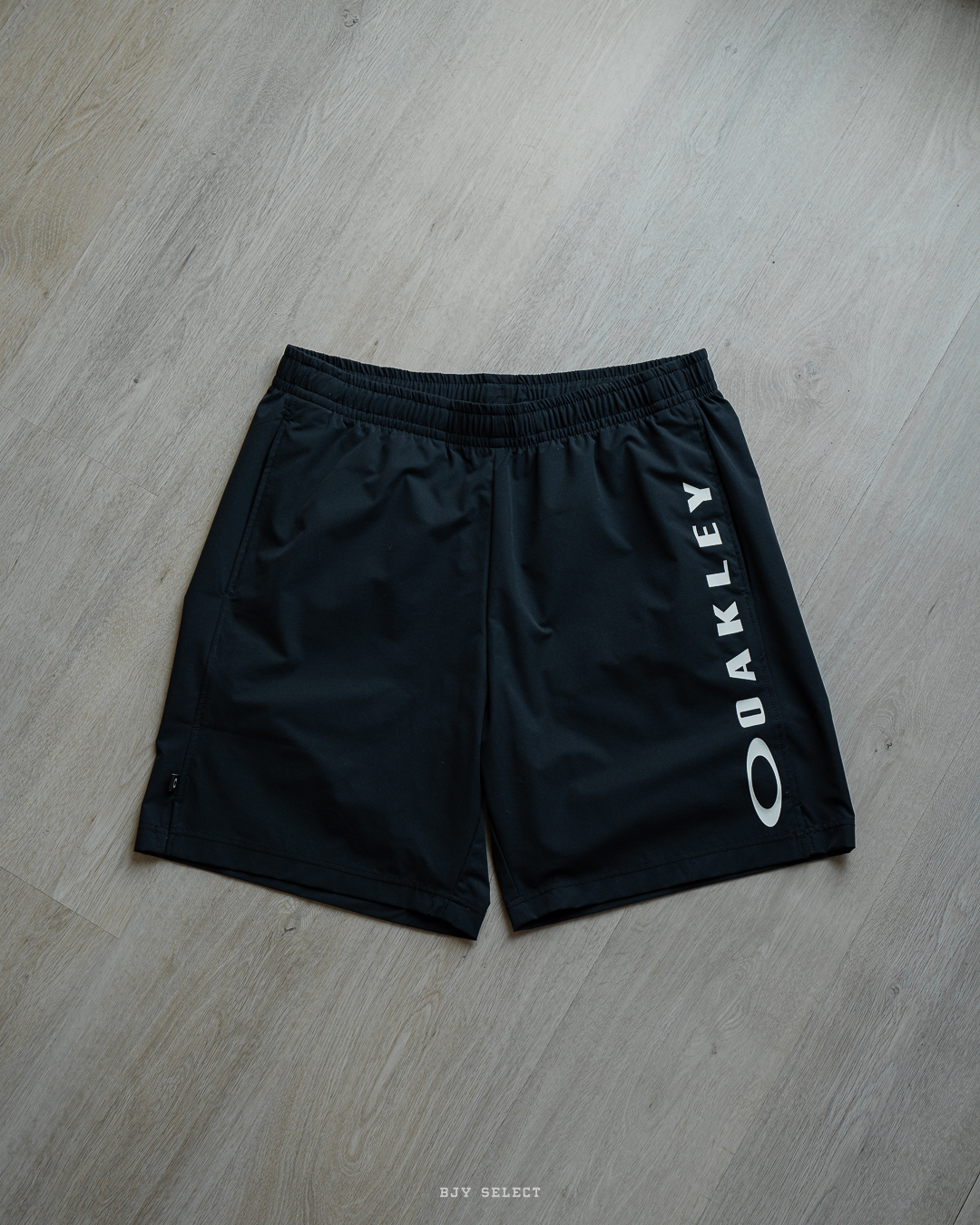 #現貨 OAKLEY 彈性 排汗 休閒 運動短褲 兩色