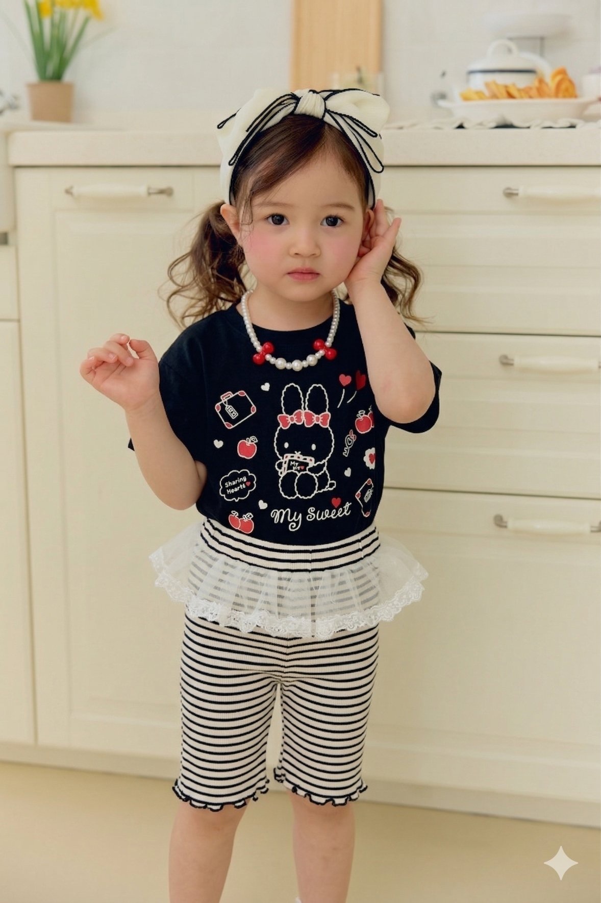 Sera Mono Rabbit Short Sleeve Tee