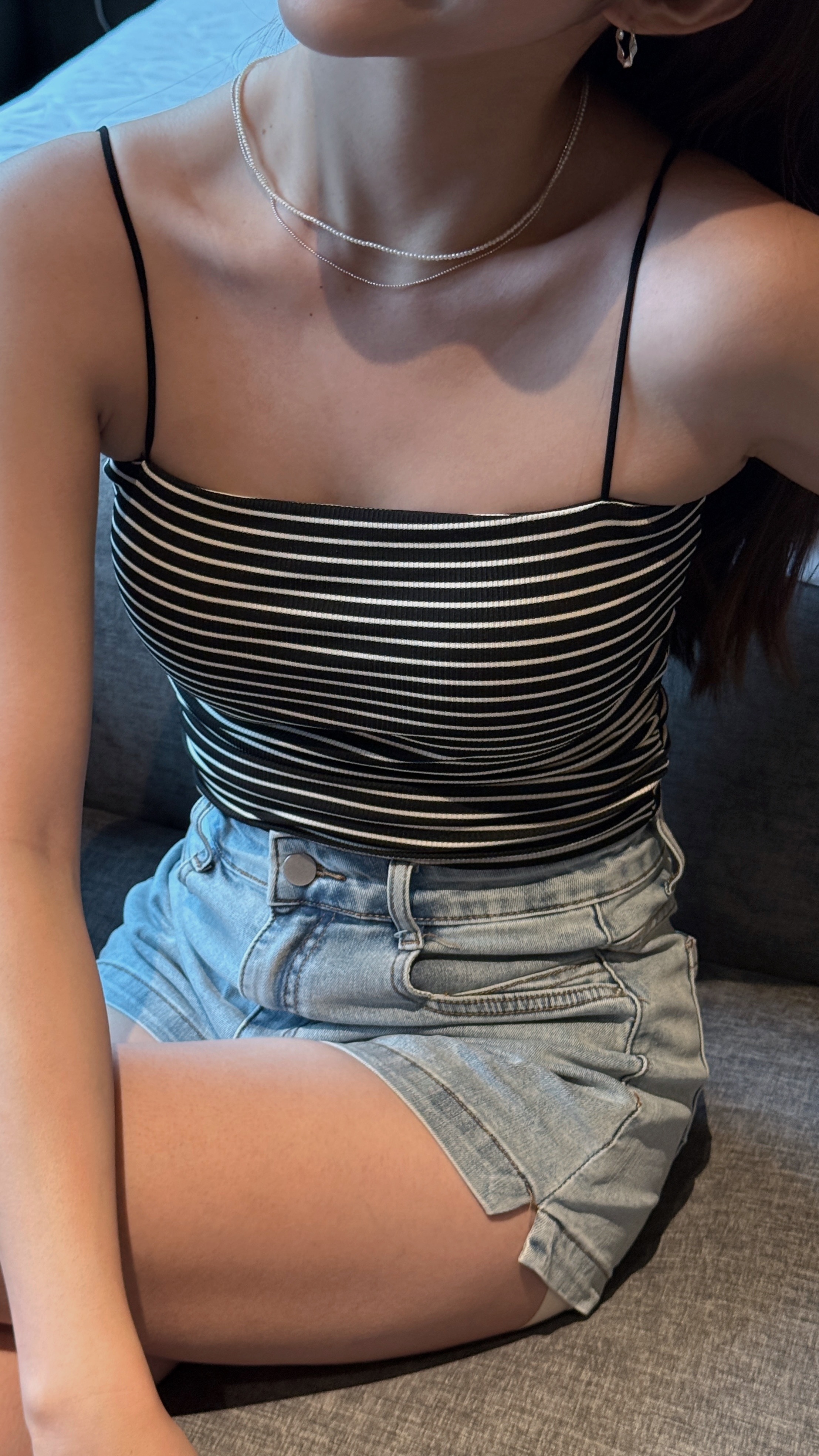 顯瘦條紋側抓皺細肩bra top ( 2 colors )