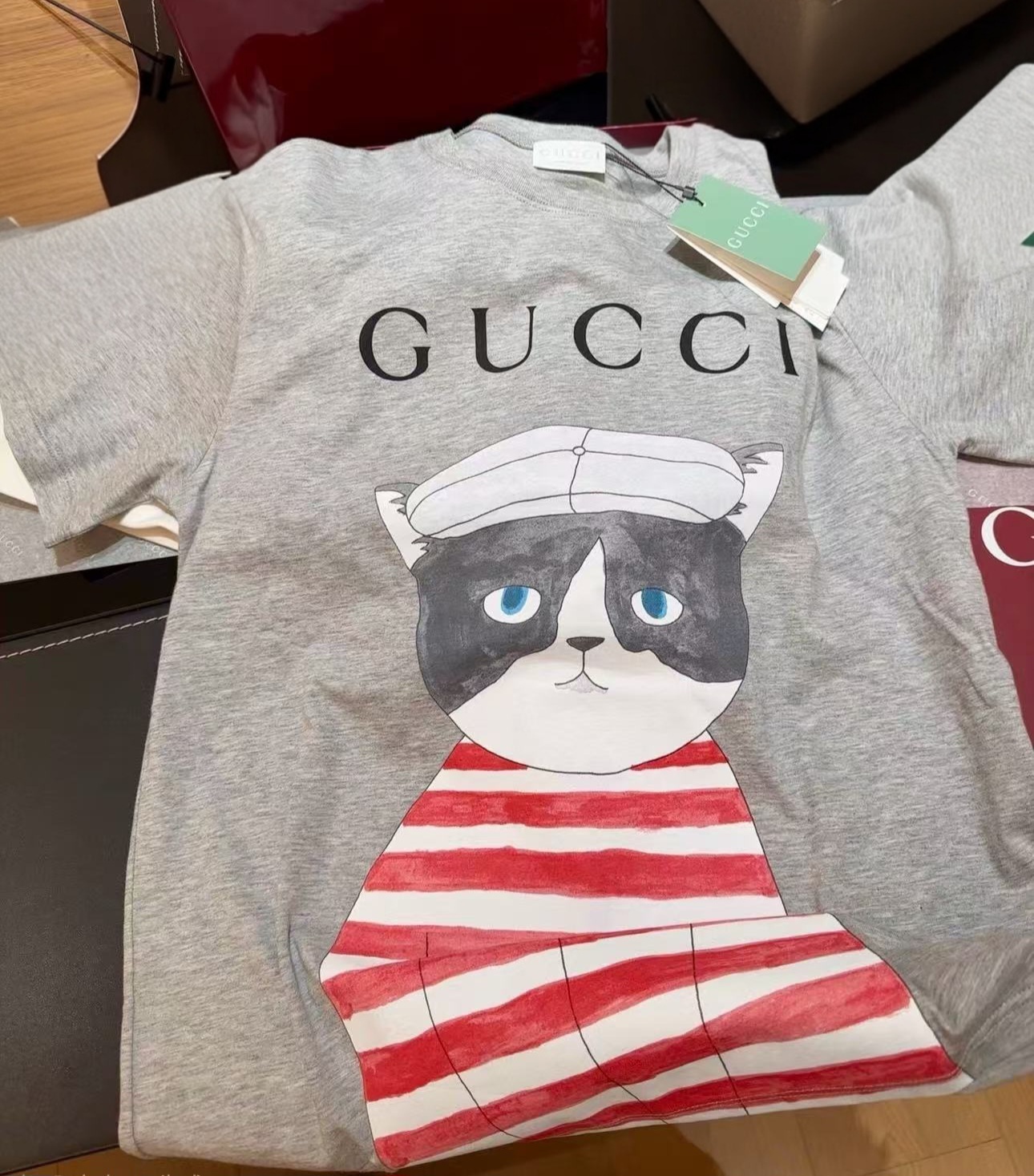 GG Kids 併 紅白間條頭狗 Tee