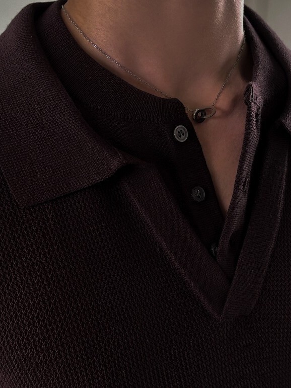 Point Layered Collar Knit Tee