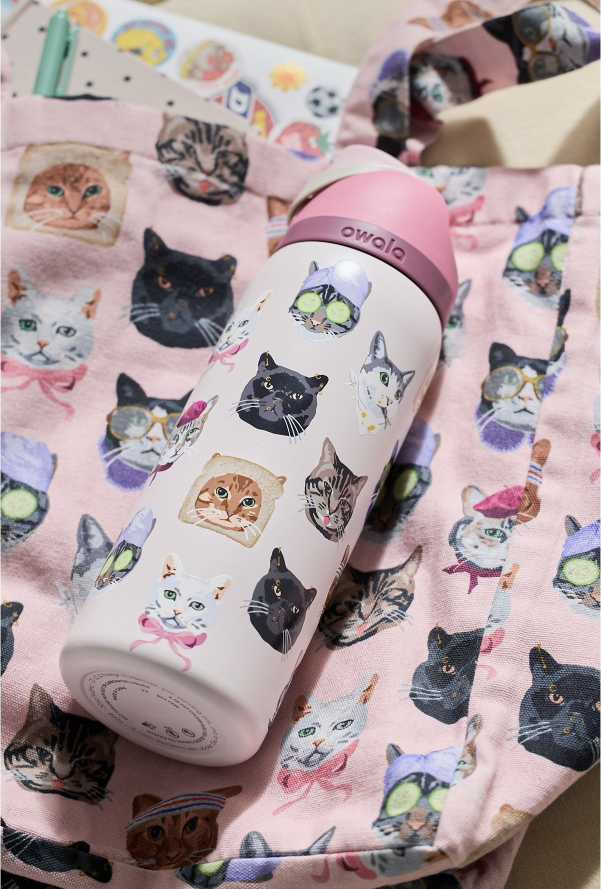 Owala Freesip 32oz Tumbler (UO最新限定）
