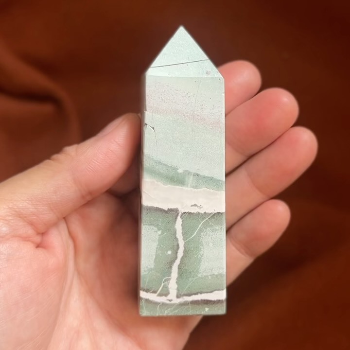 [原石] 獨角獸碧玉 Unicorn Jasper
