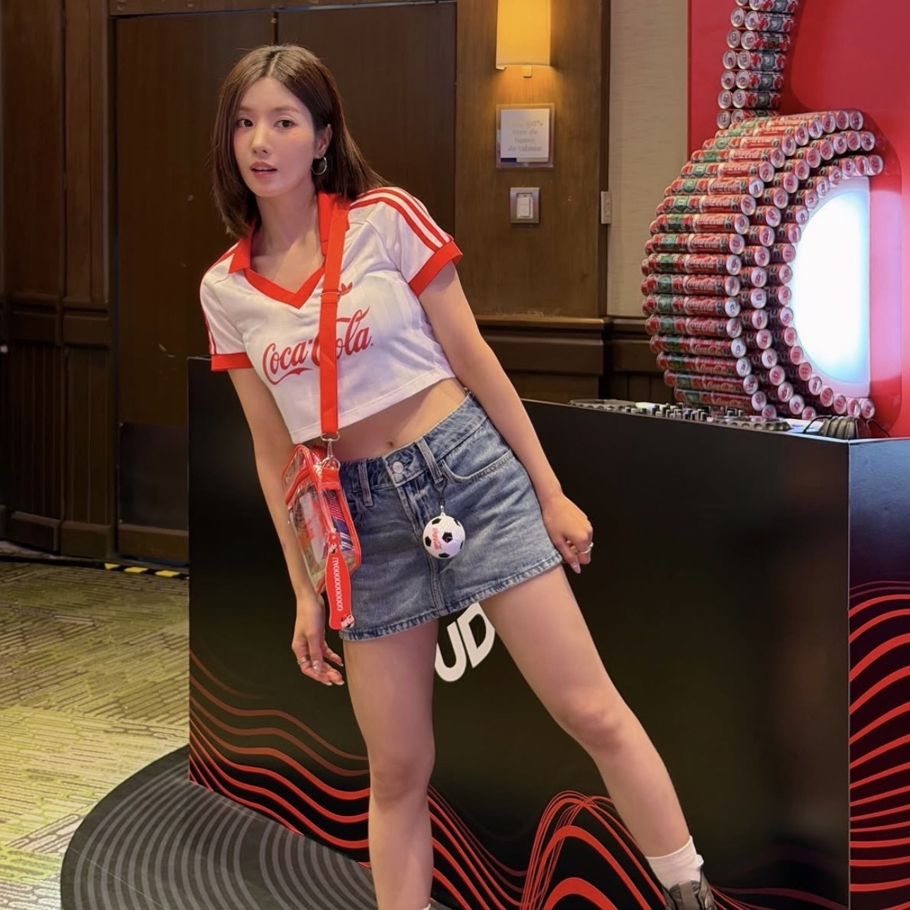 ADIDAS ORIGINALS x COCA COLA 短板 V領上衣 權恩妃同款 可口可樂 短袖 KY7571
