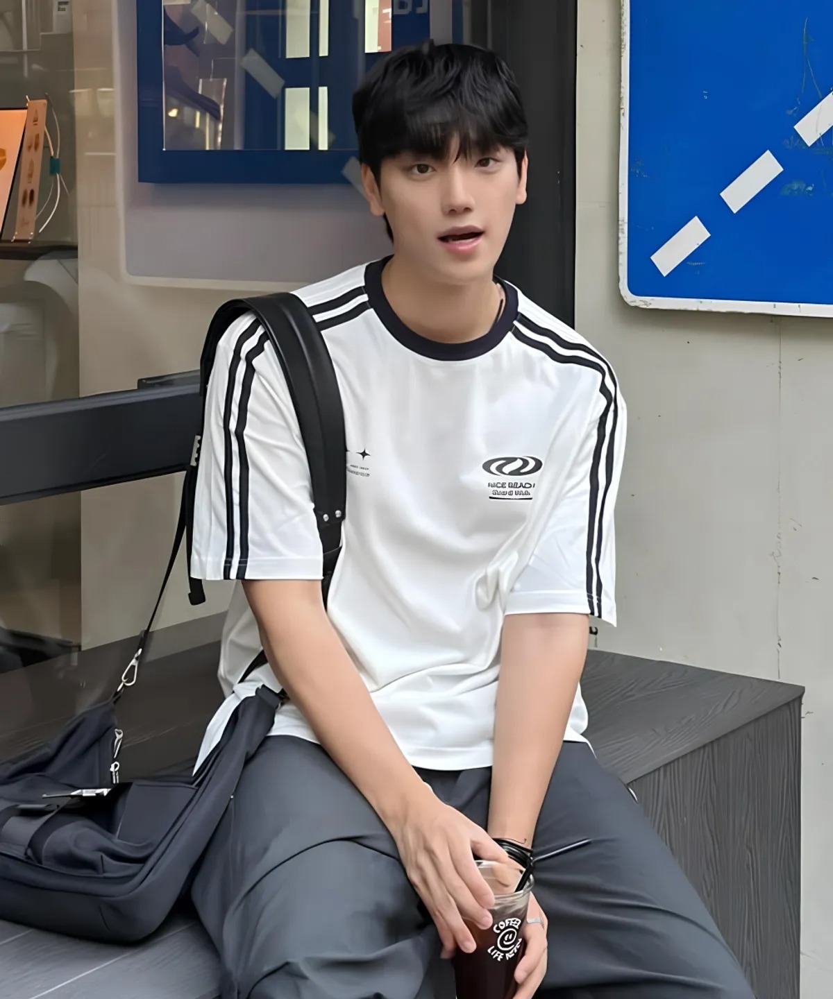 URBANDTYPE FOOTBALL JERSEY T-SHIRT