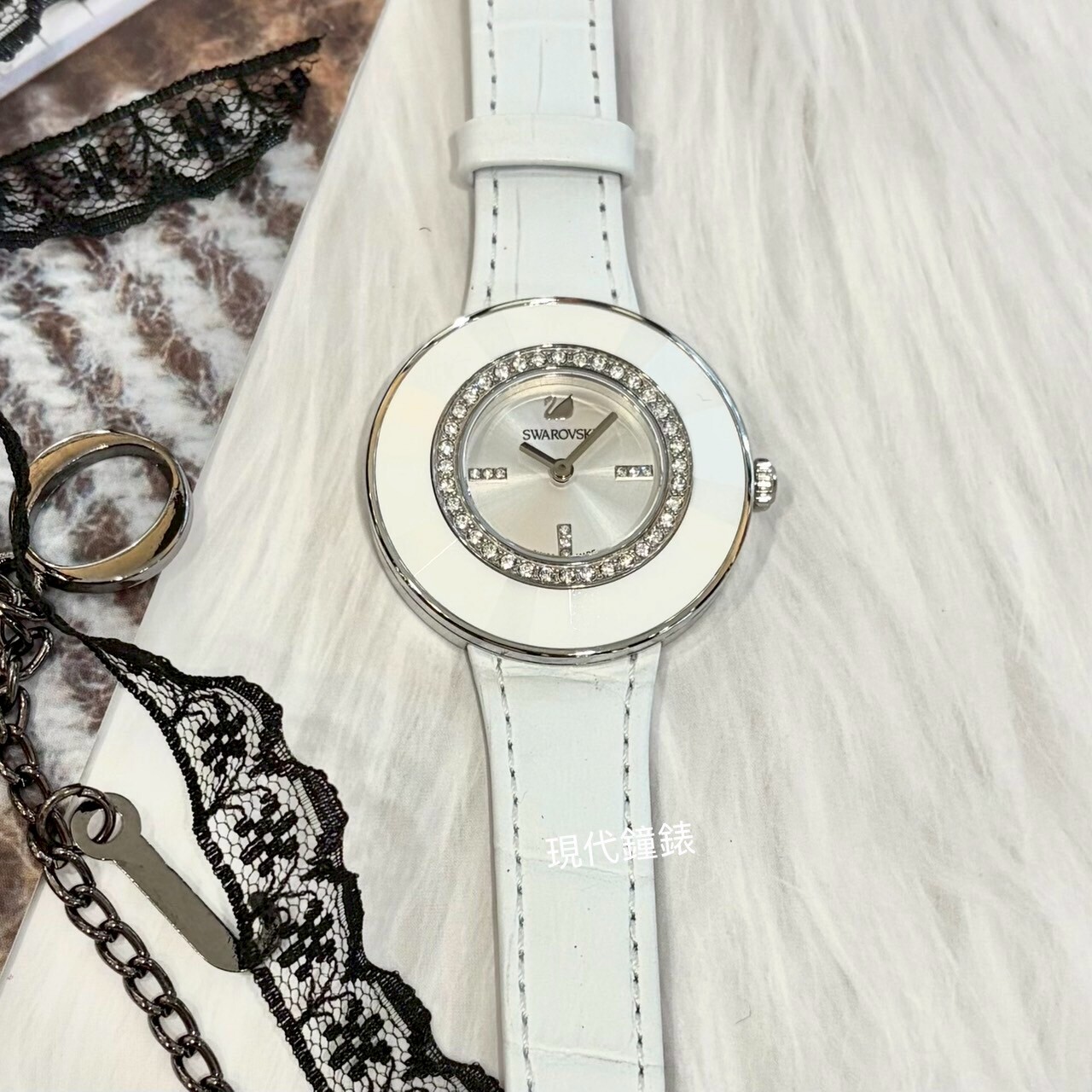 【SWAROVSKI施華洛世奇】純白的魅力 5080504 36mm 現代鐘錶