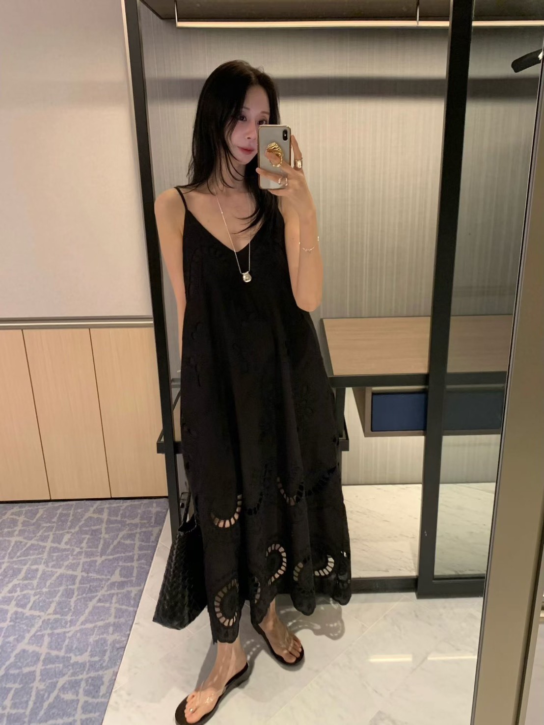 洞洞花弔帶度假長洋裝