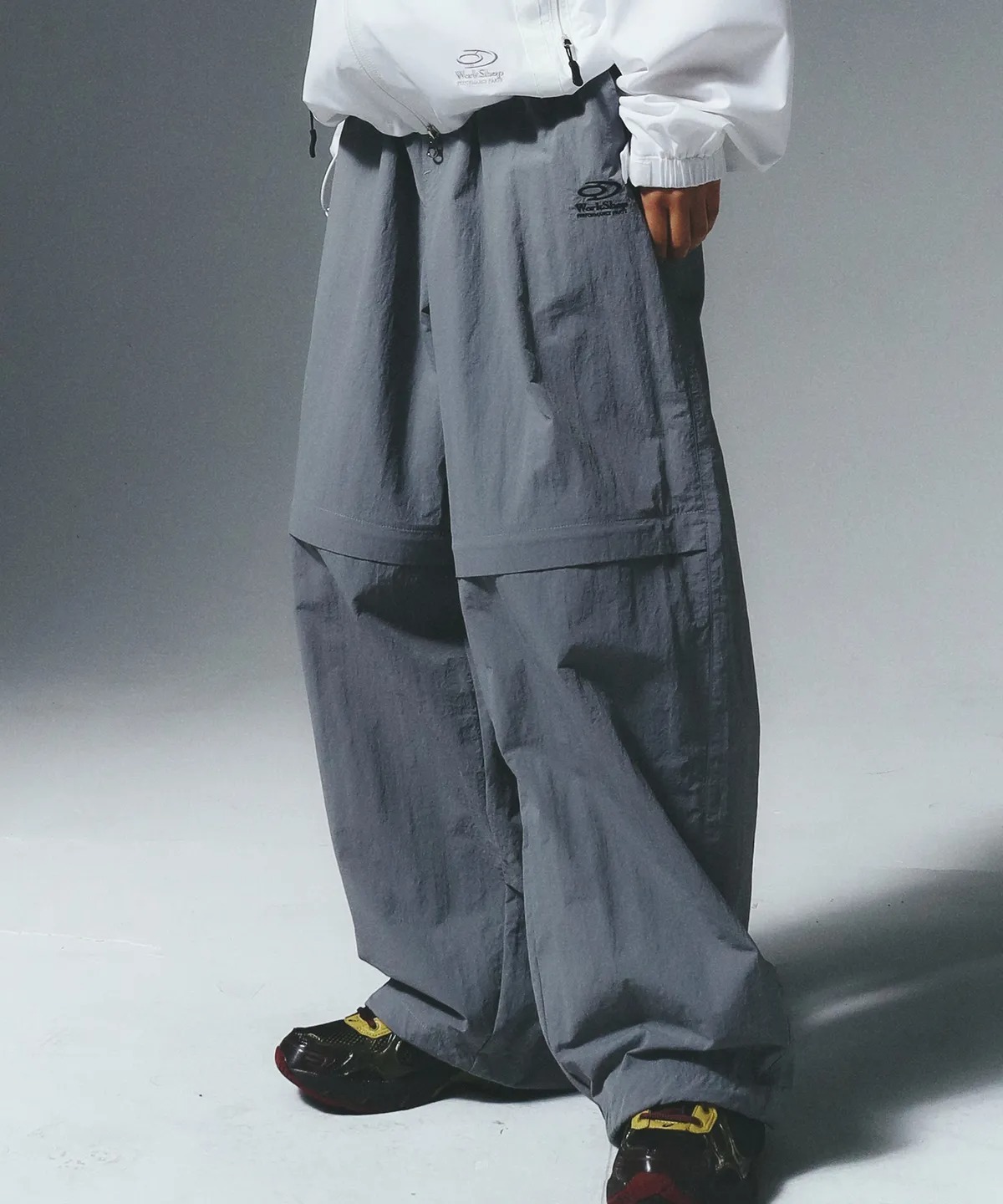 TRAVEL WORKSHOP OPEN KNEE PANTS