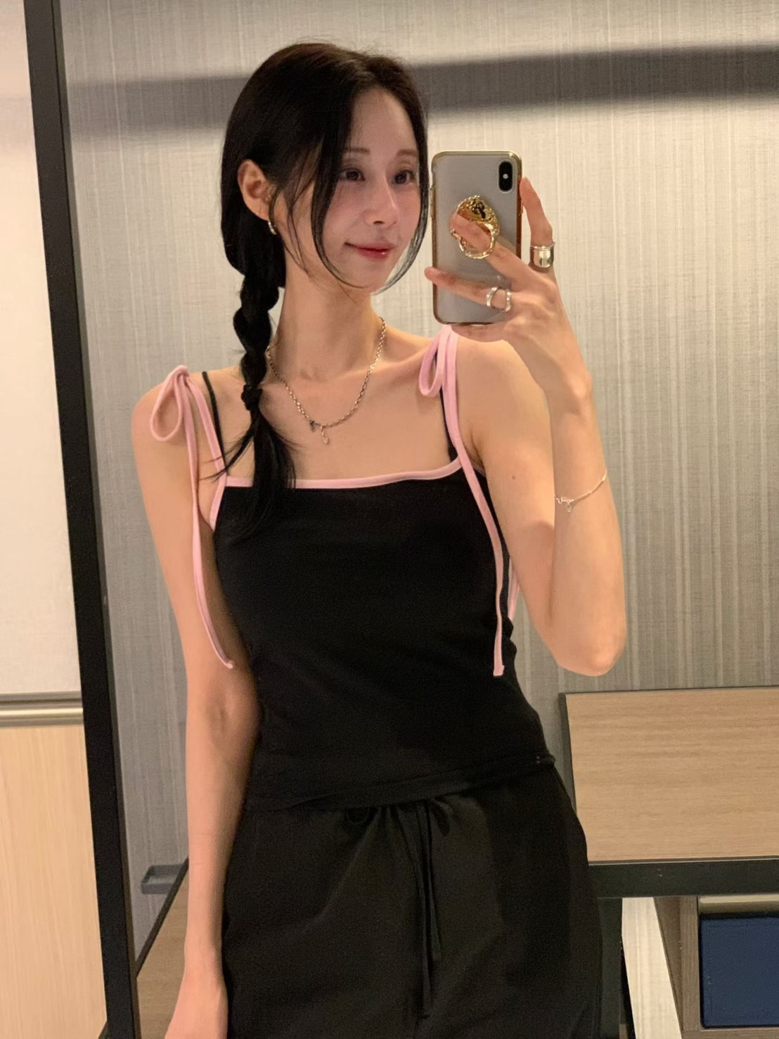 綁肩帶滾邊背心