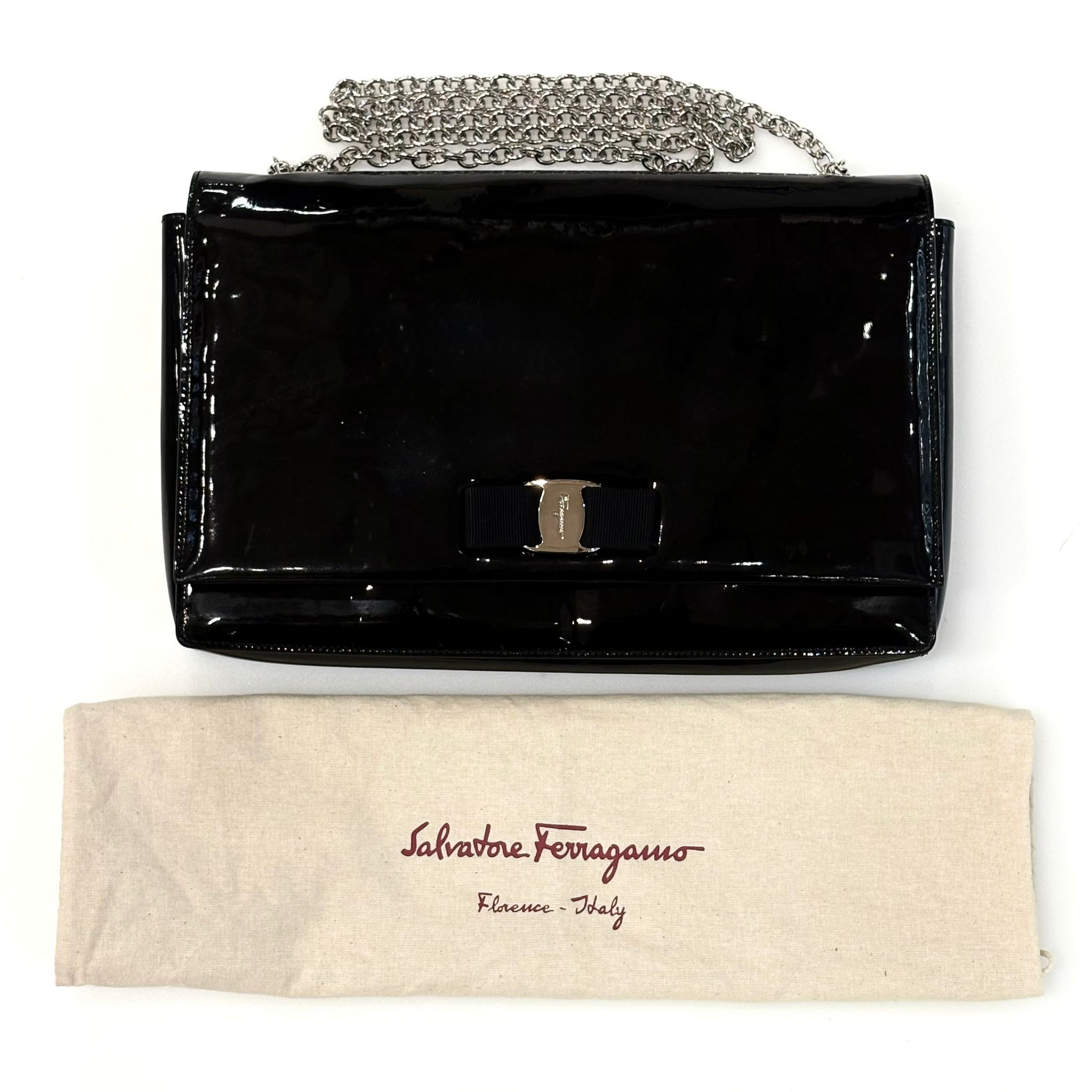 95%NEW二手FERRAGAMO 21E015 黑色漆皮蝴蝶扣 #菲拉格慕#香榭站正品