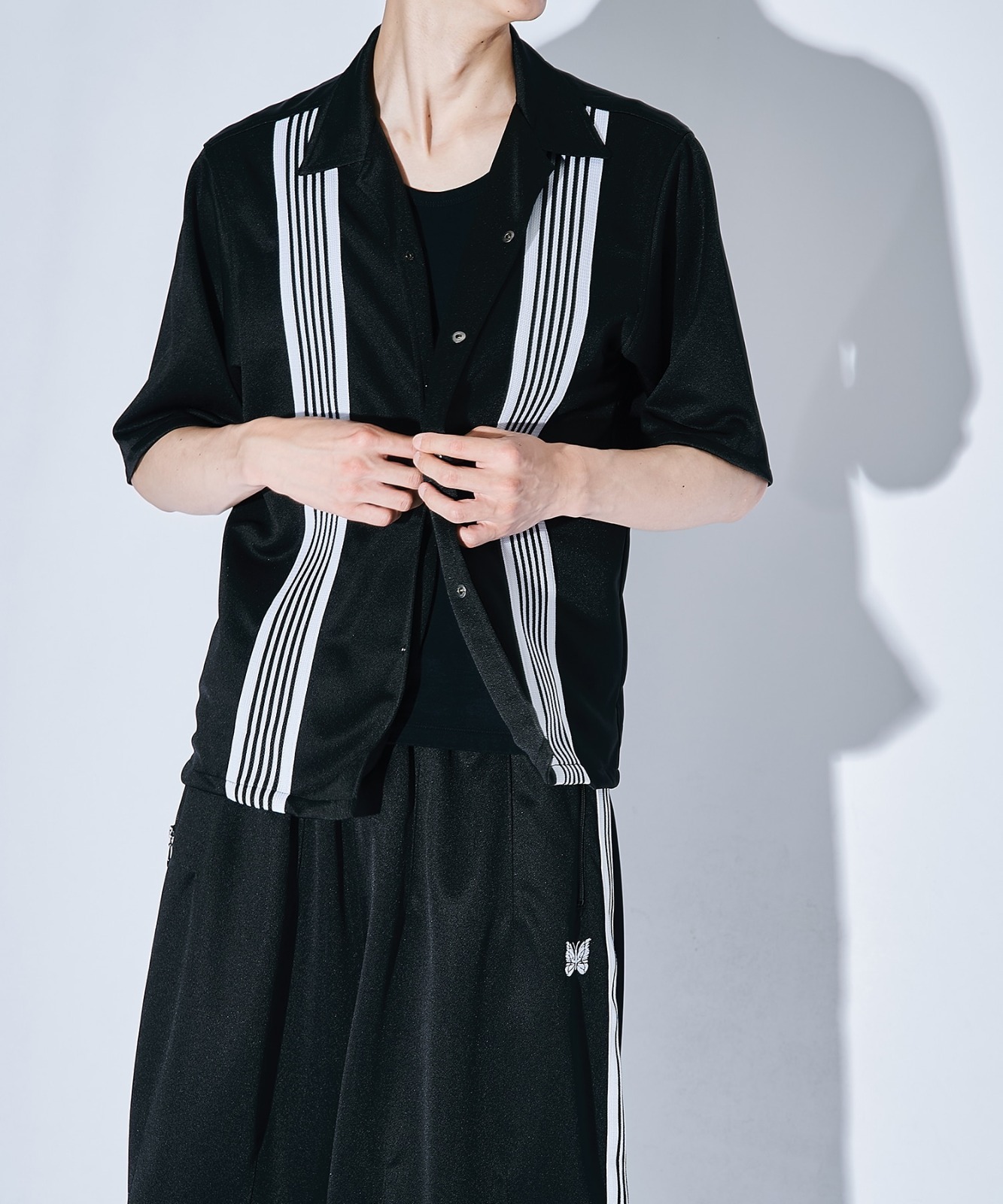 現貨| NEEDLES 別注 別注 Track S/S Shirt - Poly Smooth | BLACK