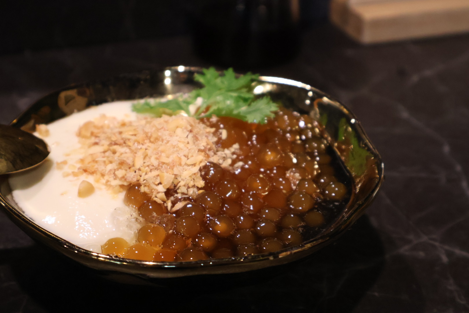 終於排隊點到的白水豆花