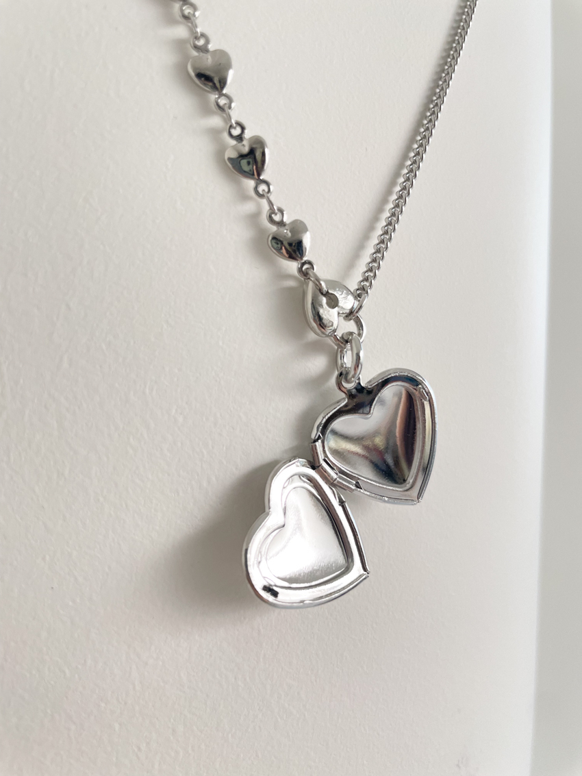 vintage engraved heart locket necklace